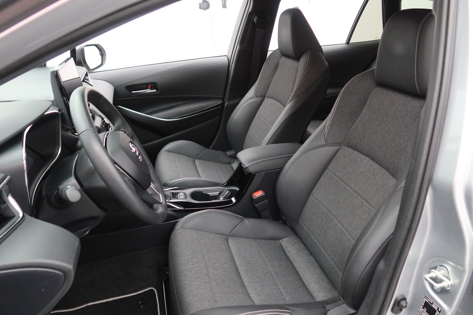 TOYOTA Corolla 2024