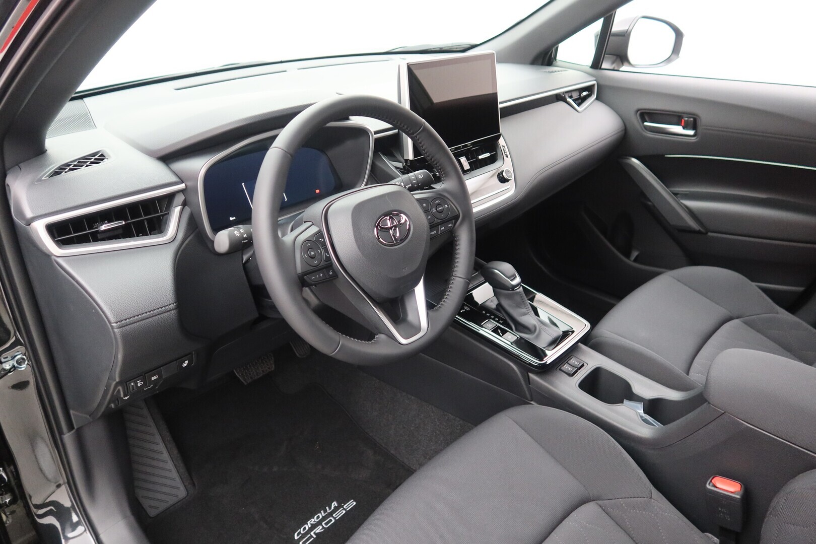 TOYOTA Corolla Cross 2025