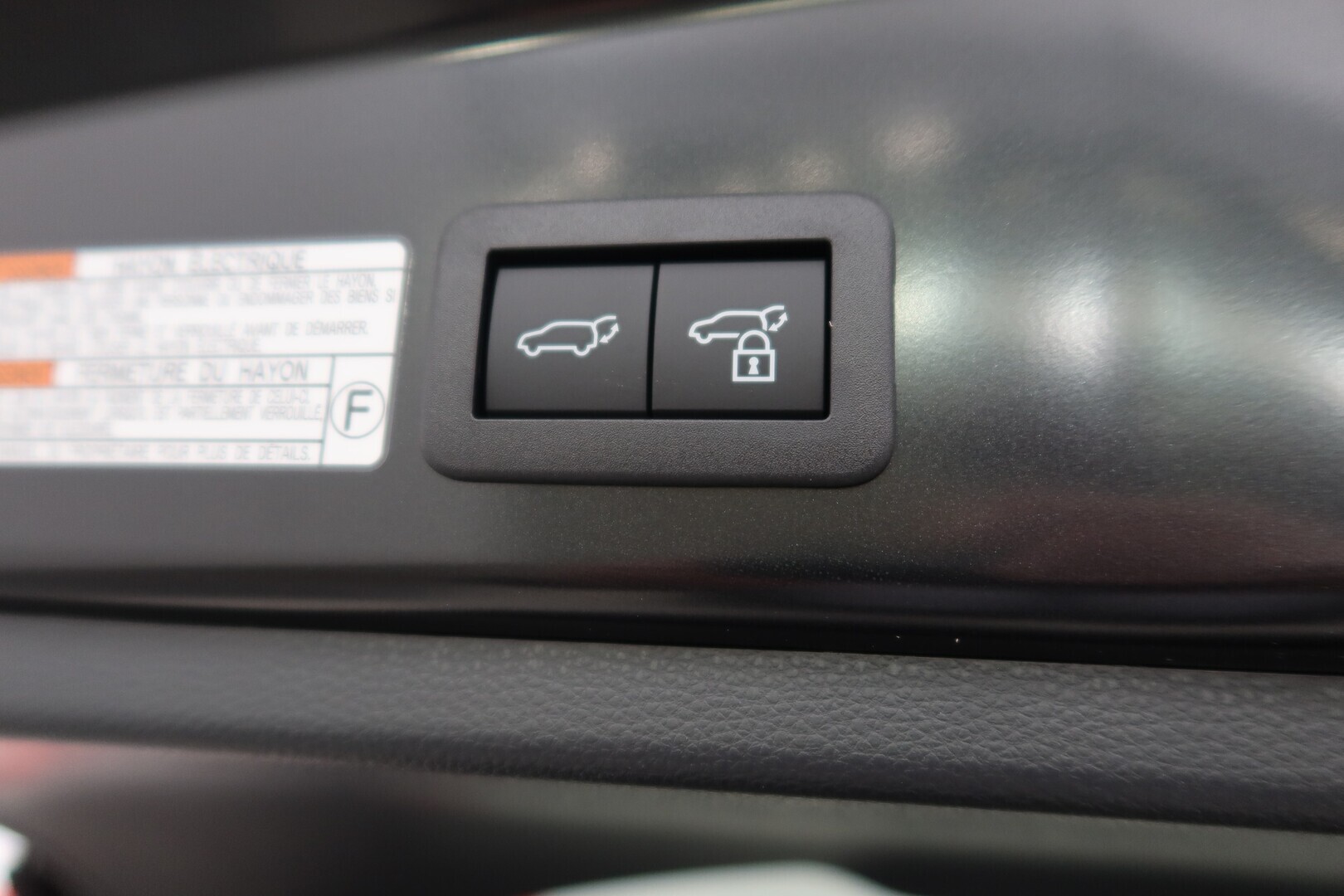 TOYOTA Corolla Cross 2025