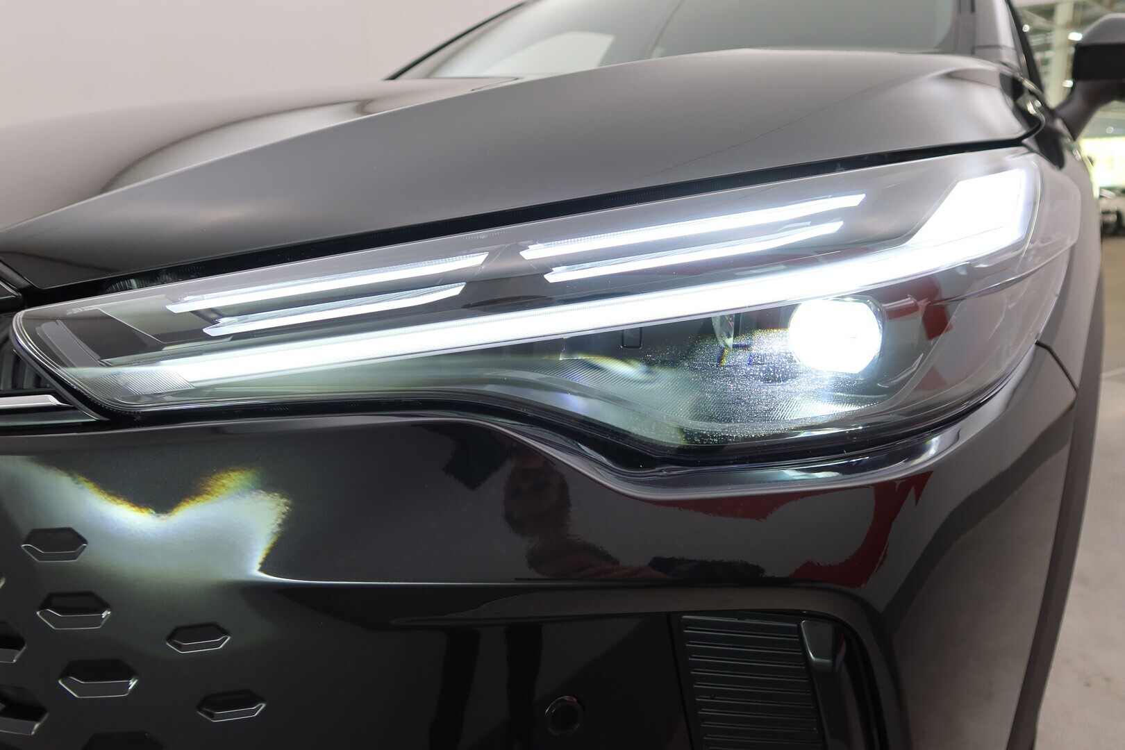 TOYOTA Corolla Cross 2025