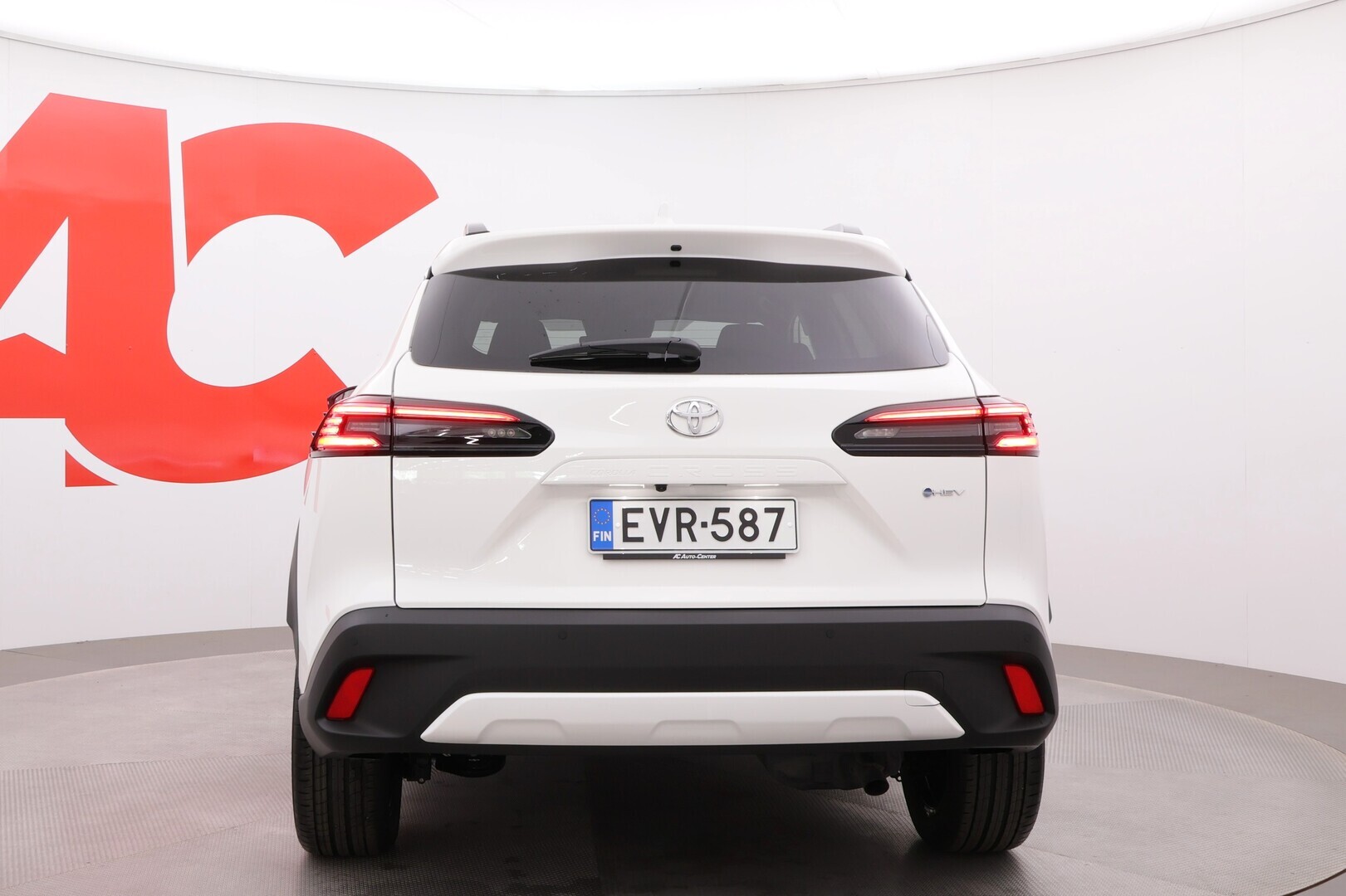 TOYOTA Corolla Cross 2026