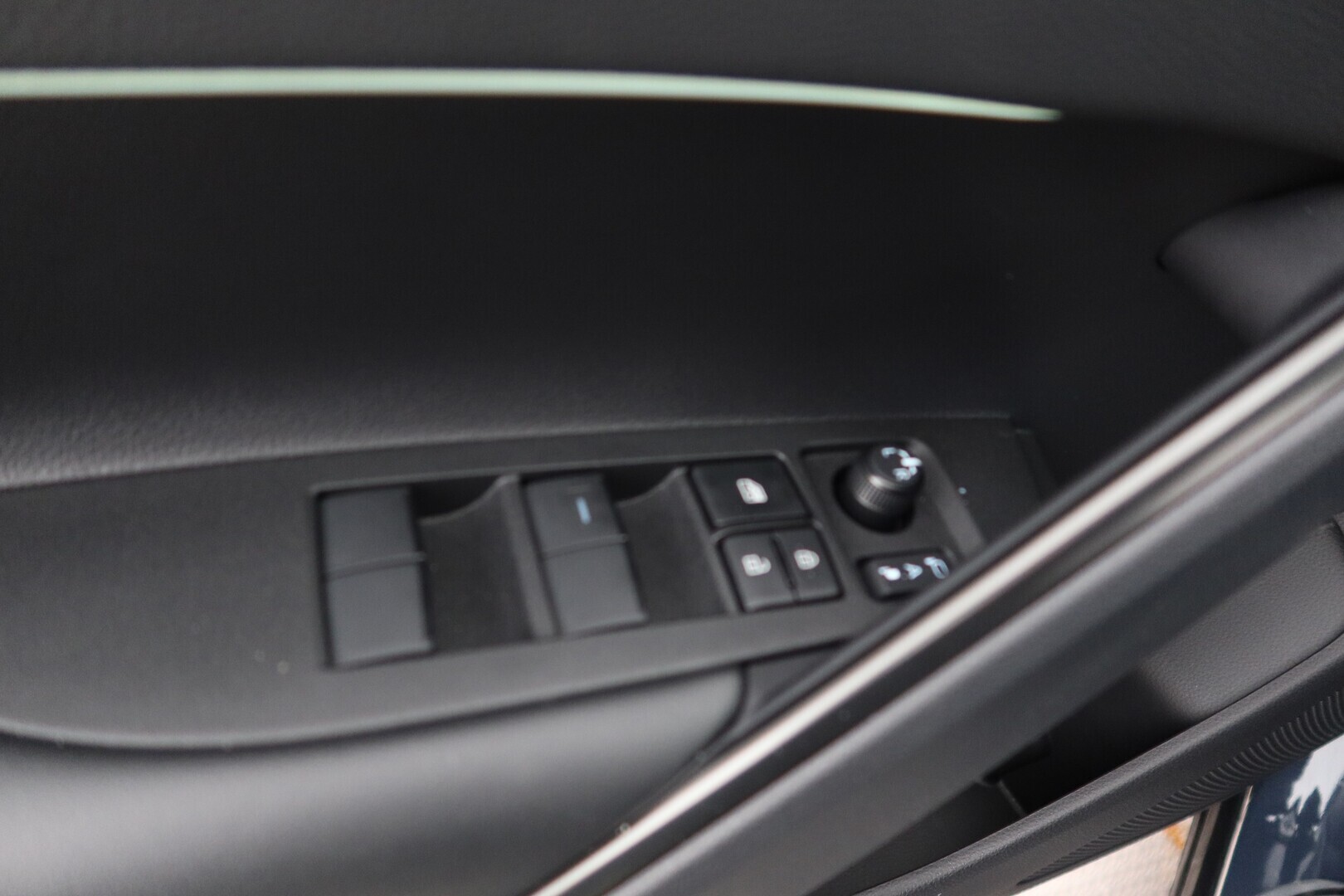 TOYOTA Corolla Cross 2025