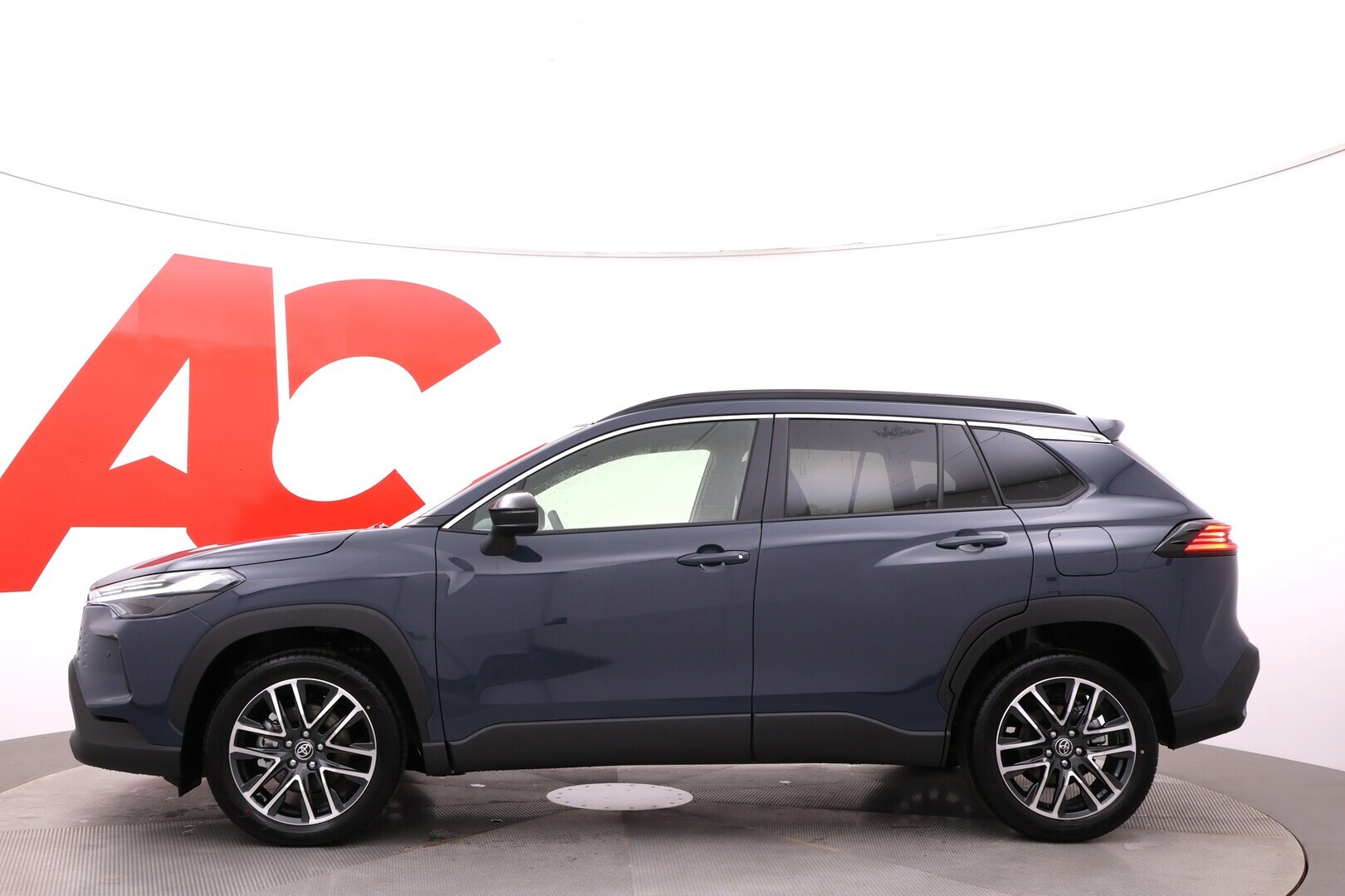 TOYOTA Corolla Cross 2025