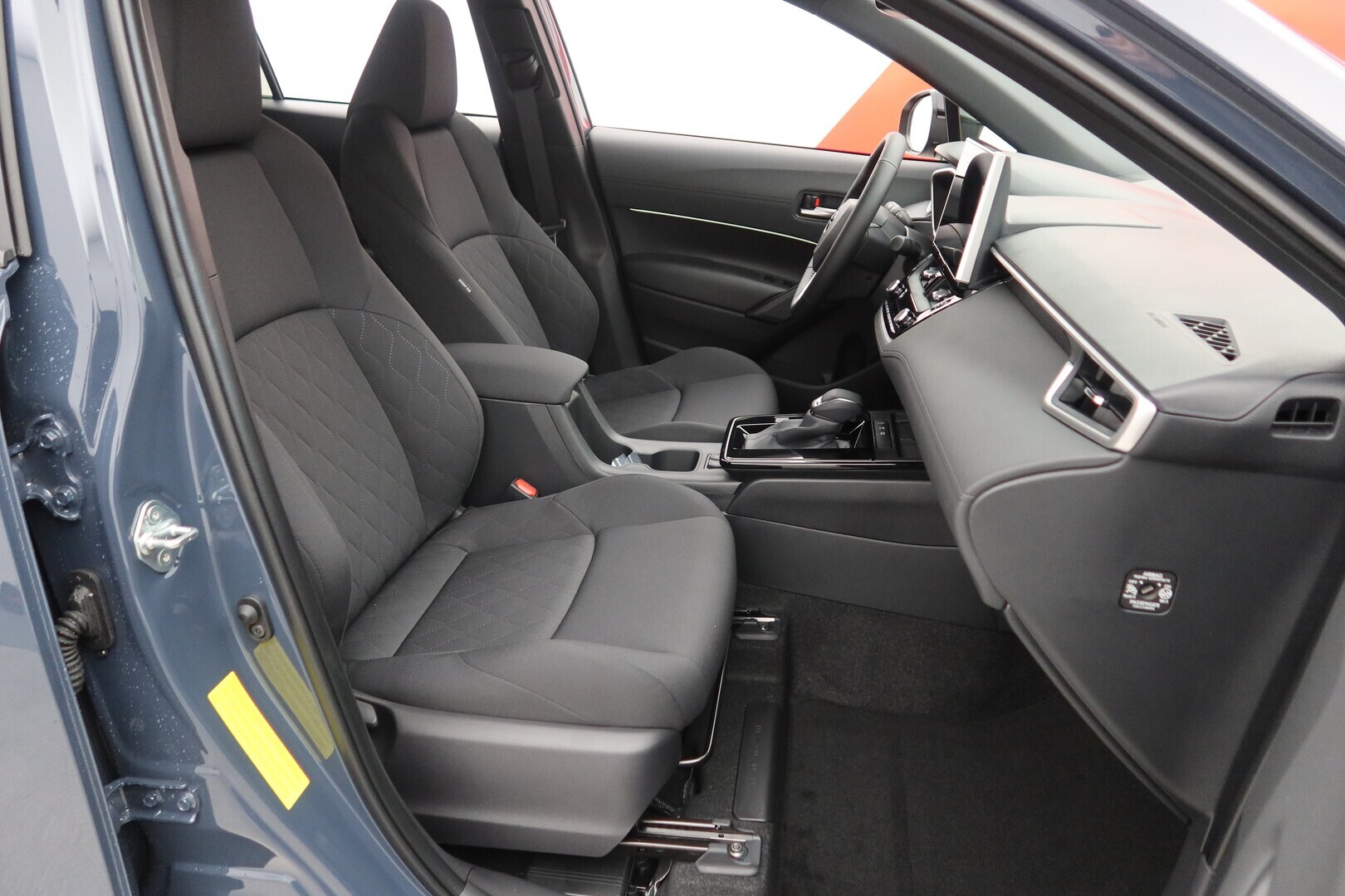 TOYOTA Corolla Cross 2025