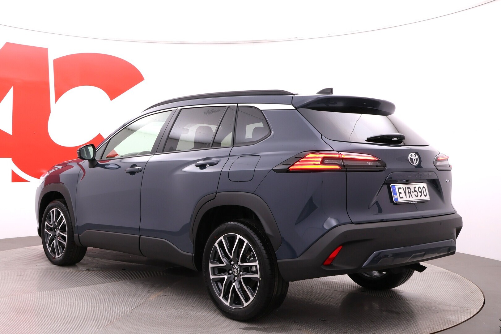 TOYOTA Corolla Cross 2025