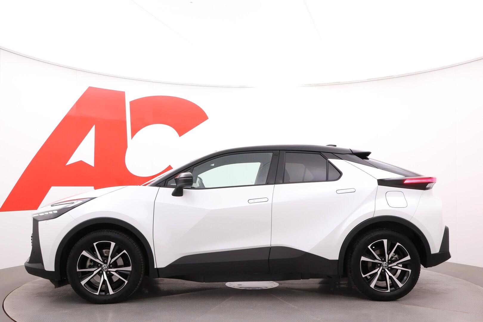 TOYOTA C-HR 2025