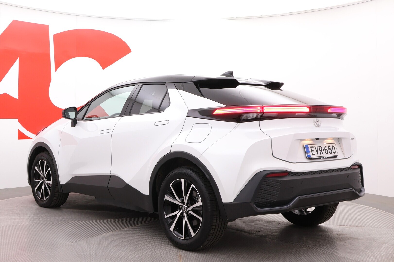 TOYOTA C-HR 2025
