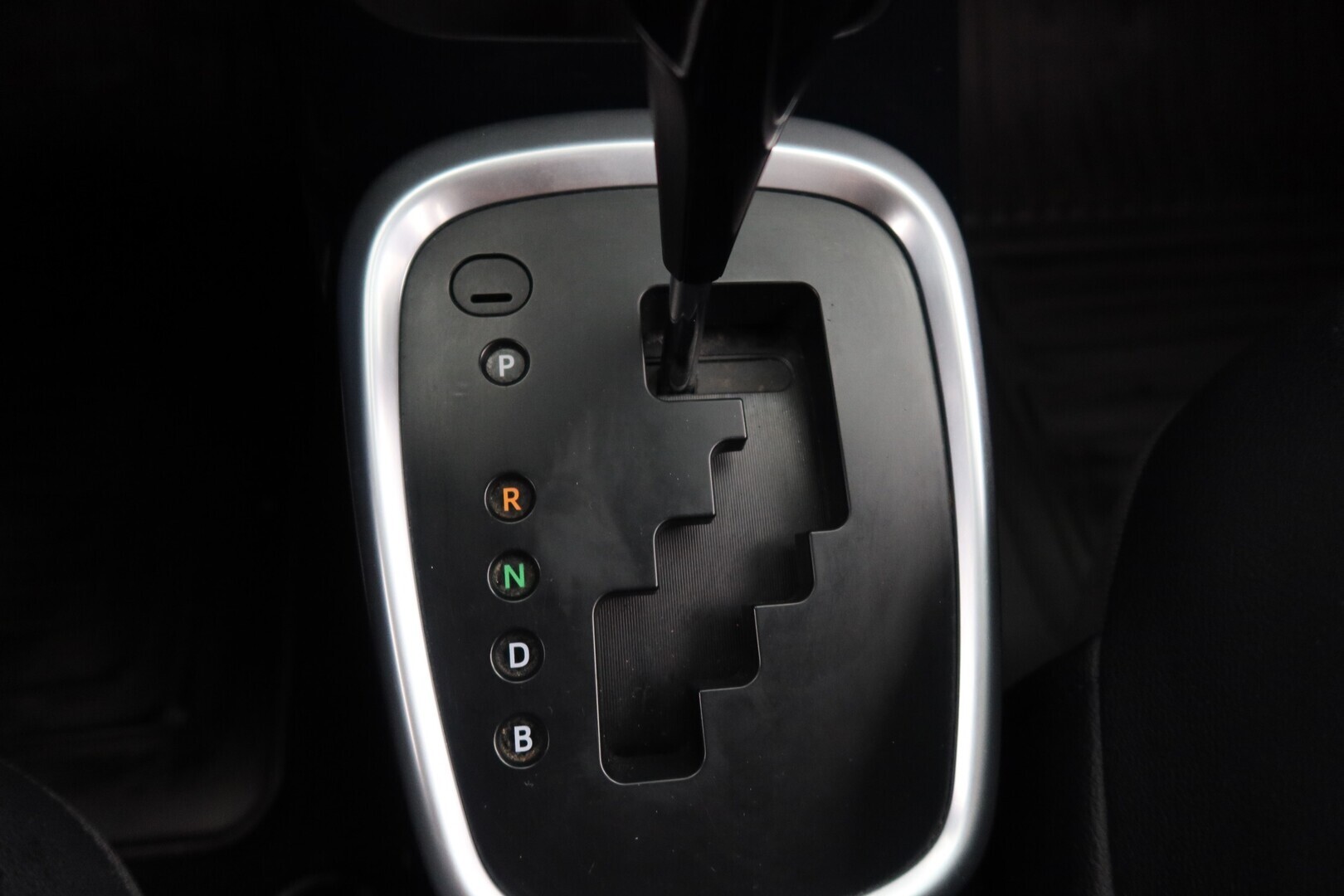 TOYOTA Yaris 2016
