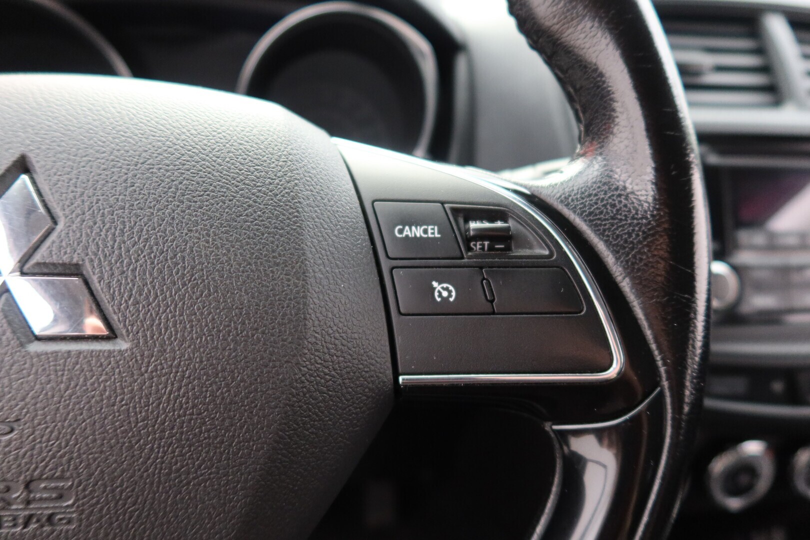 MITSUBISHI ASX 2016