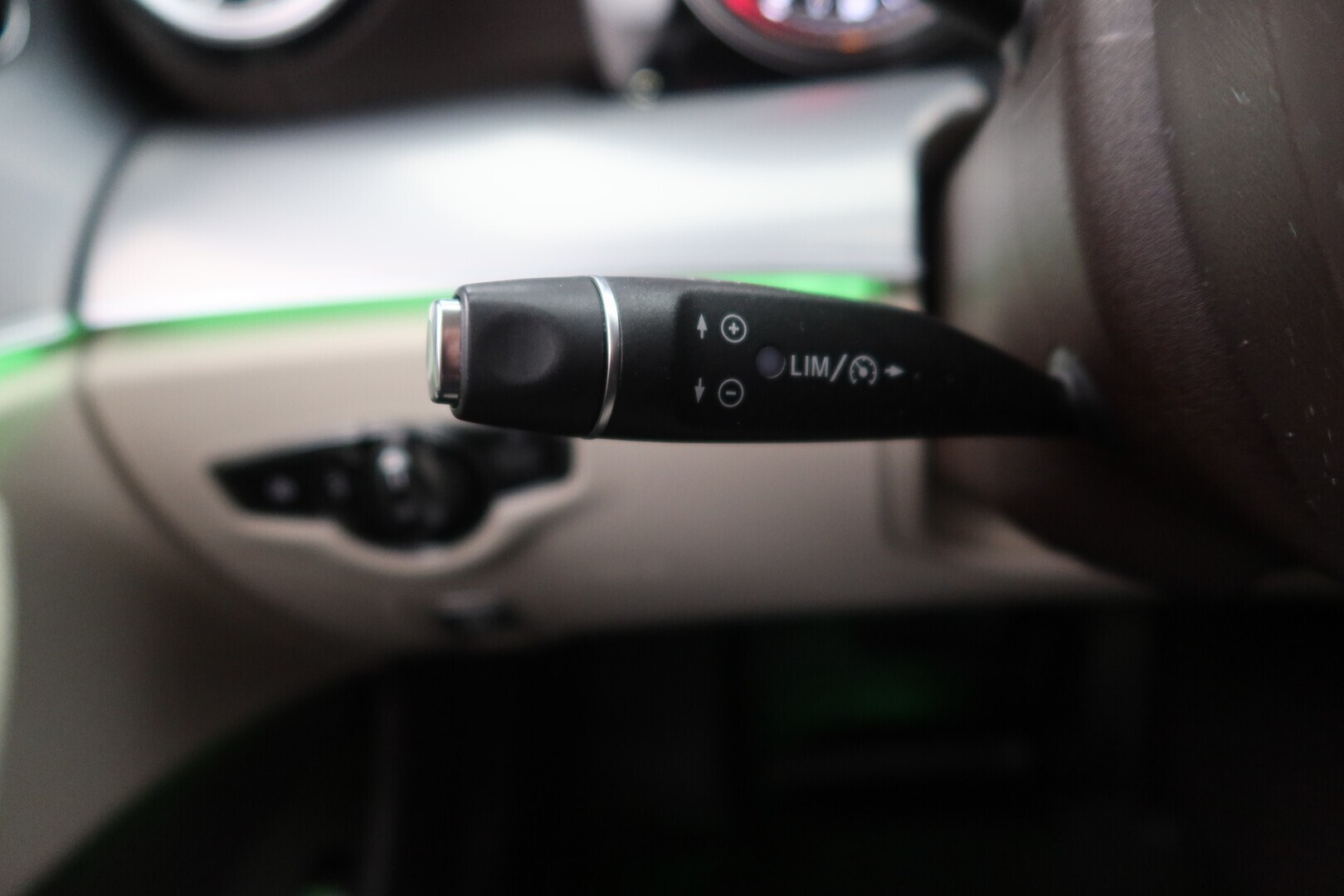 MERCEDES-BENZ E 2018