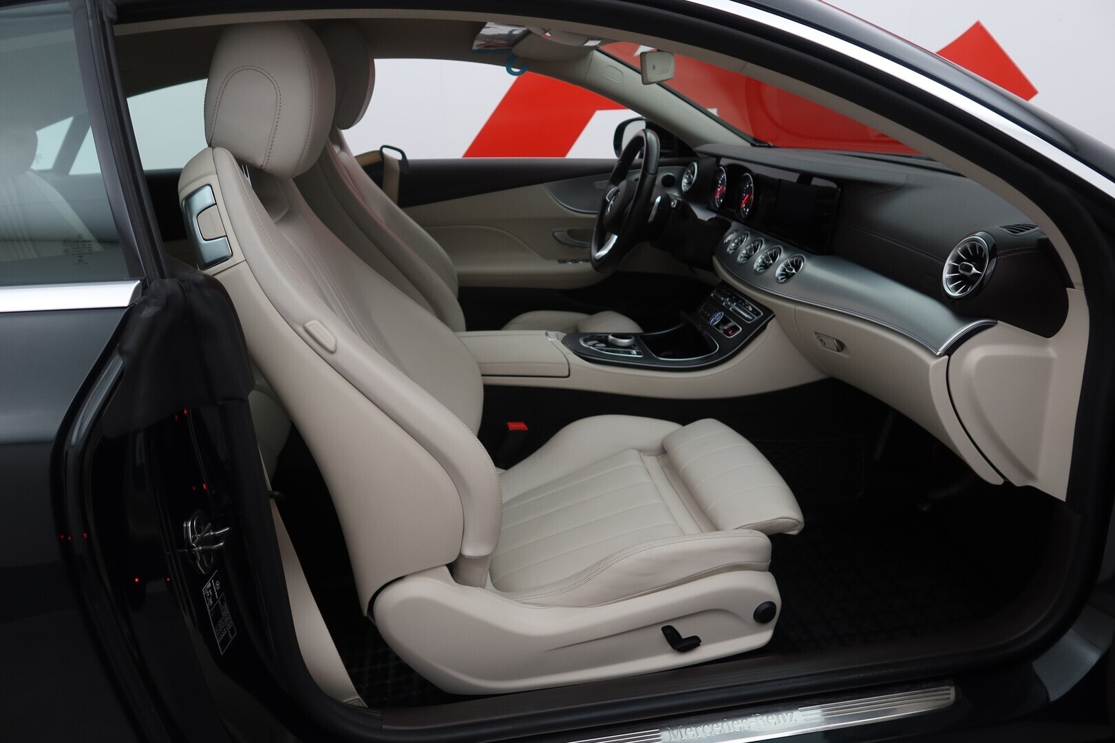 MERCEDES-BENZ E 2018