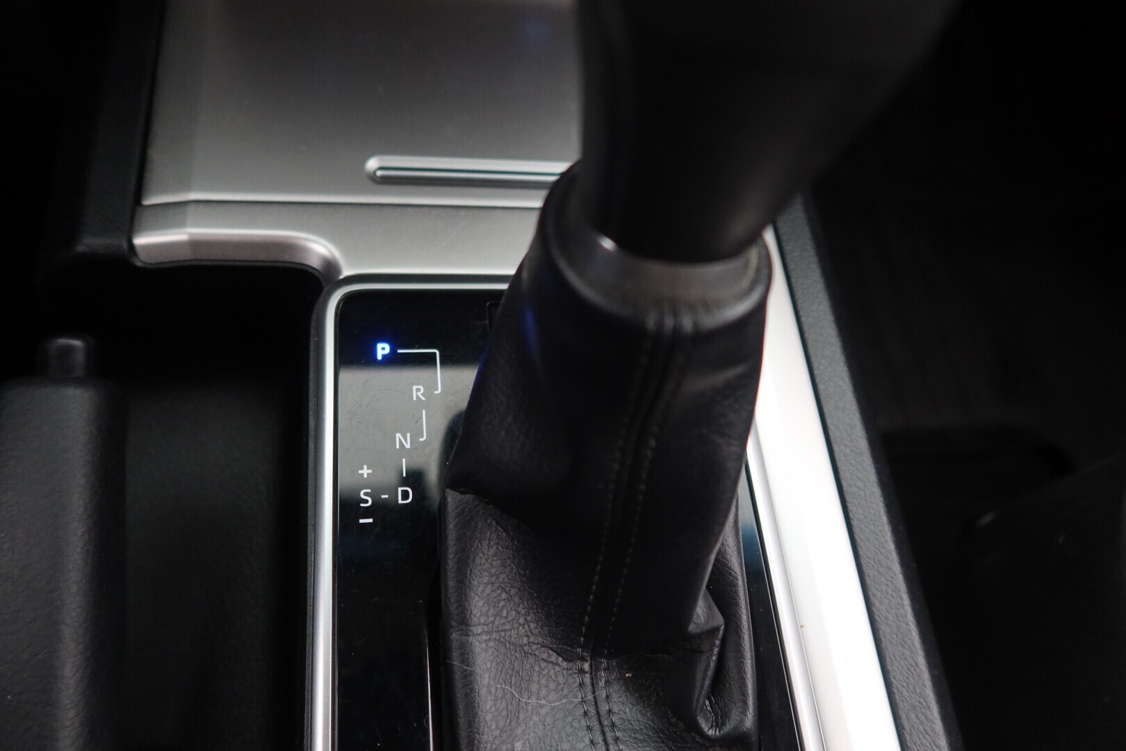 TOYOTA Land Cruiser 2019