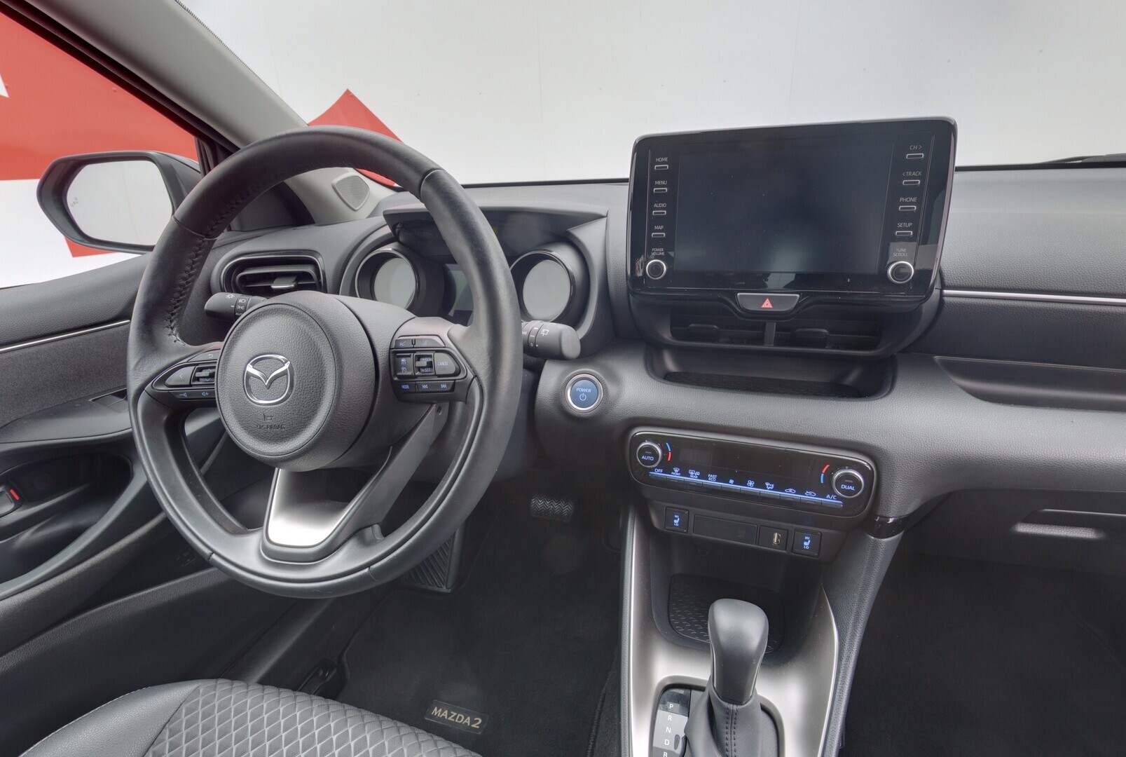 MAZDA 2 2023