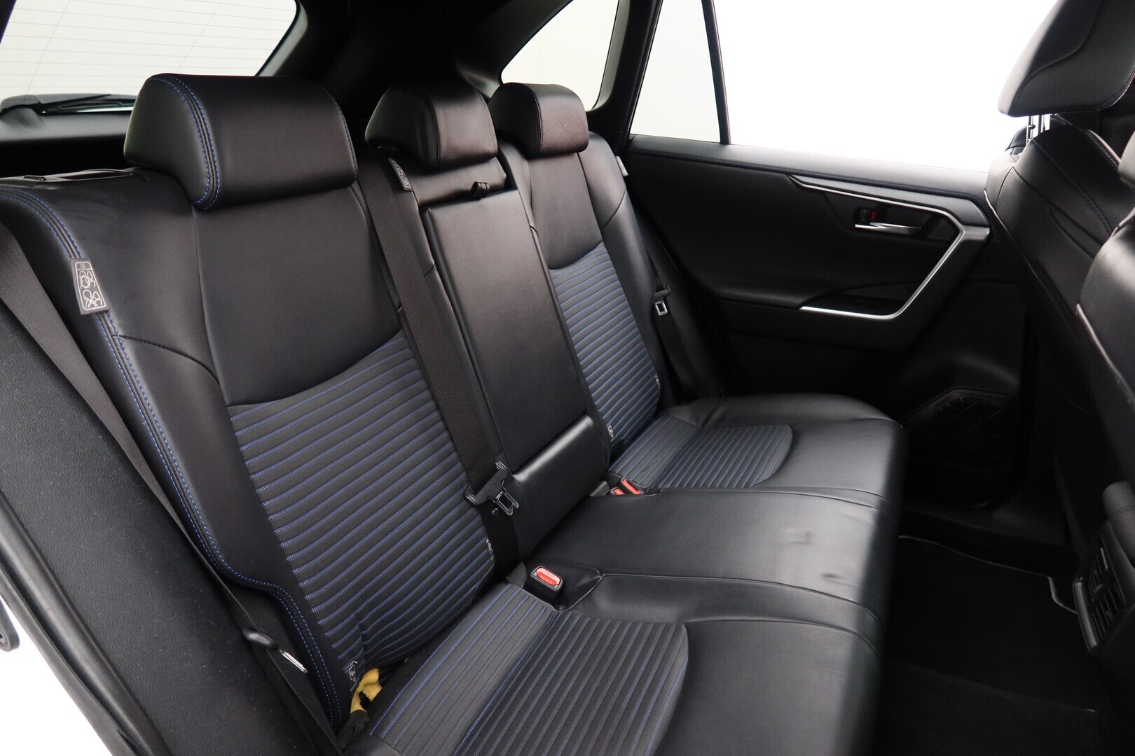 TOYOTA RAV4 2023