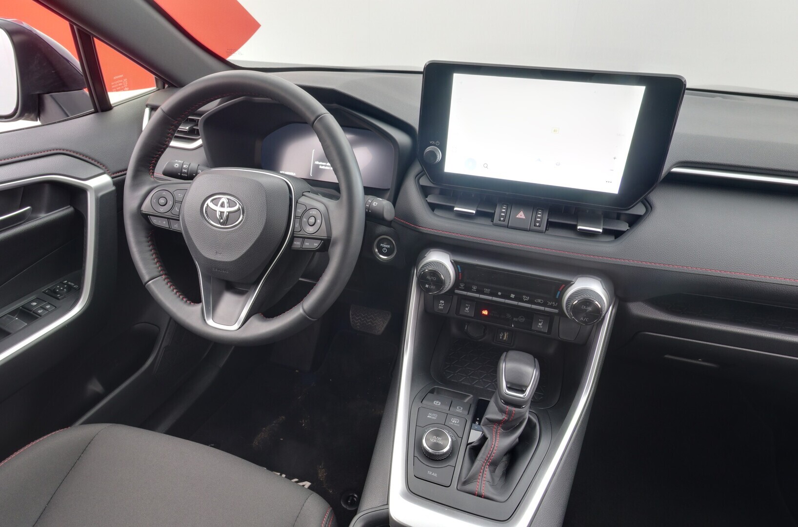 TOYOTA RAV4 Plug-in 2024