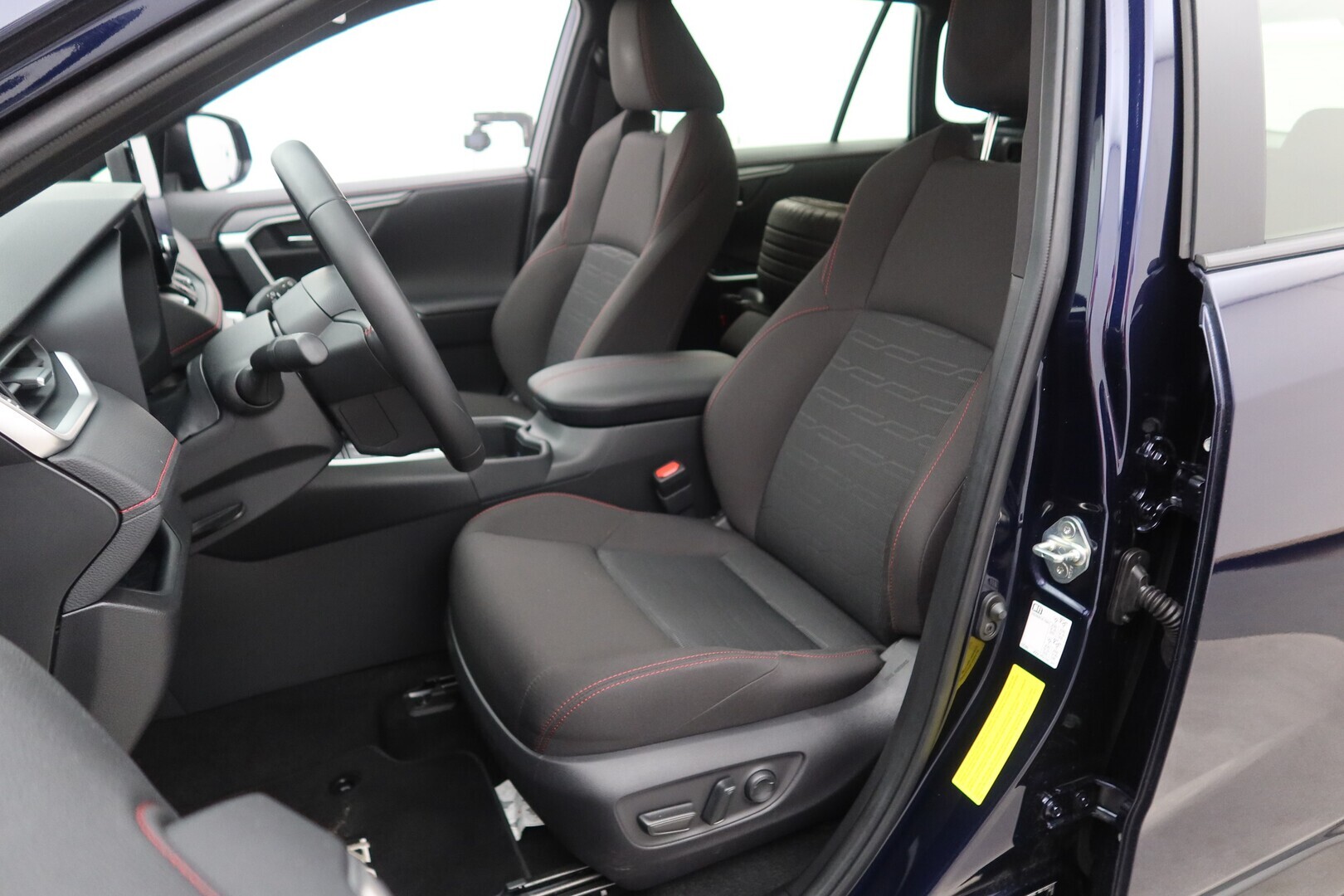 TOYOTA RAV4 Plug-in 2024