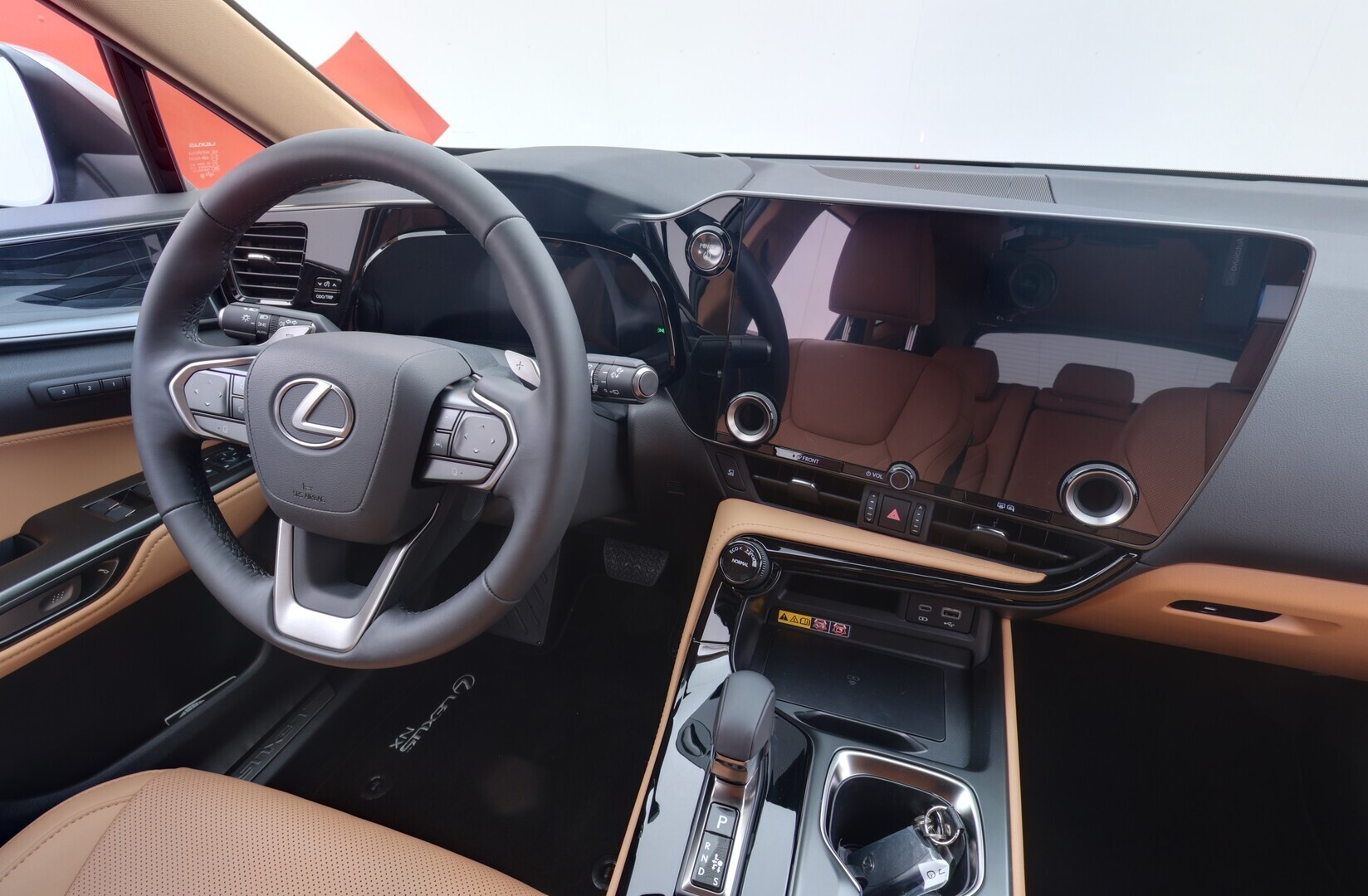 LEXUS NX 2025