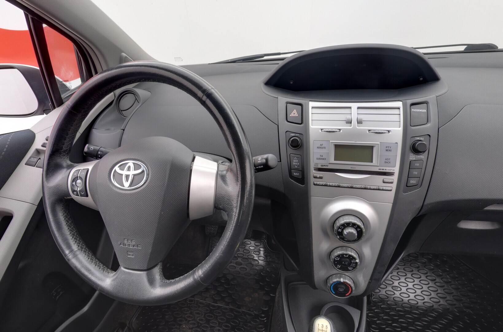 TOYOTA Yaris 2007