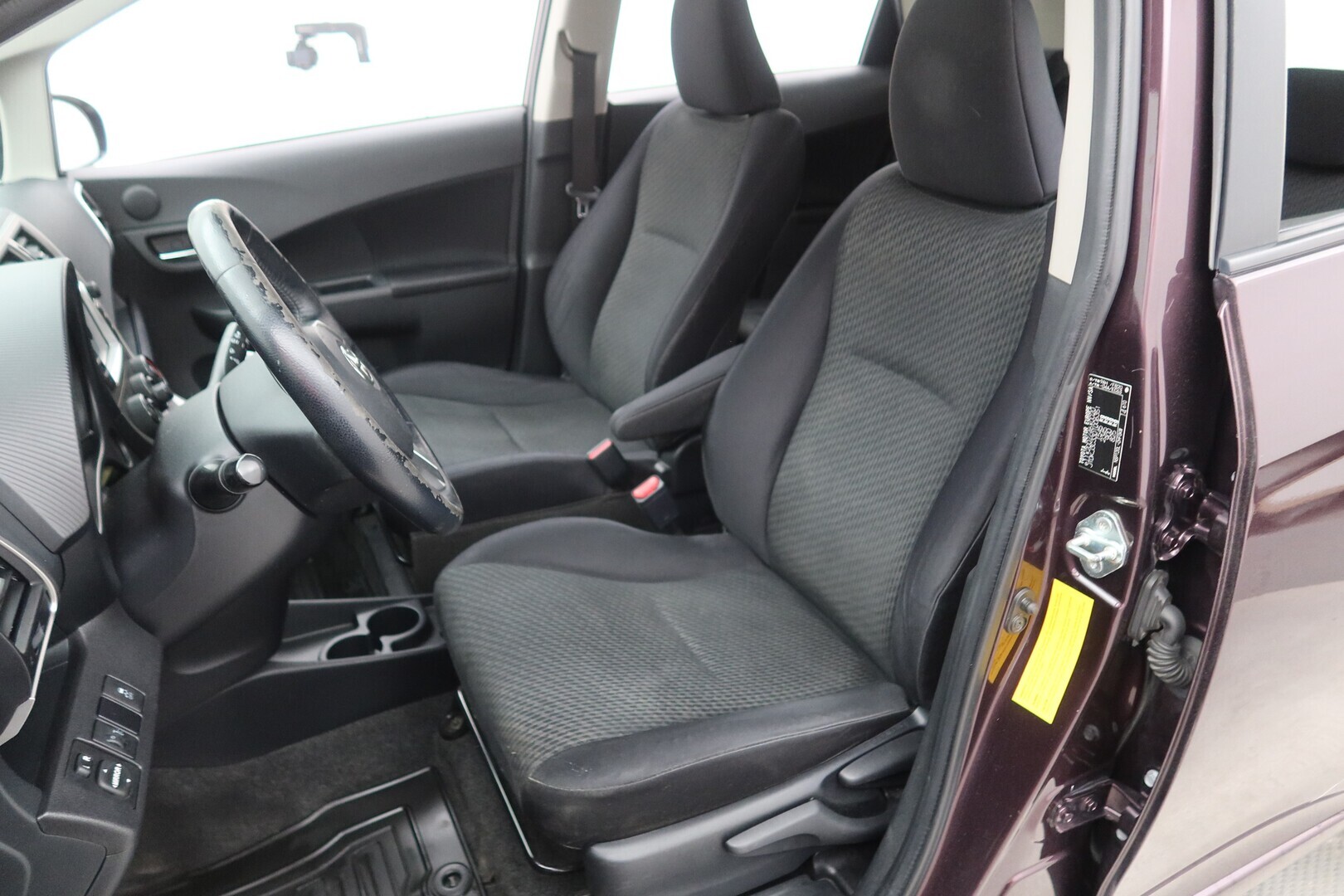 TOYOTA Verso-S 2011