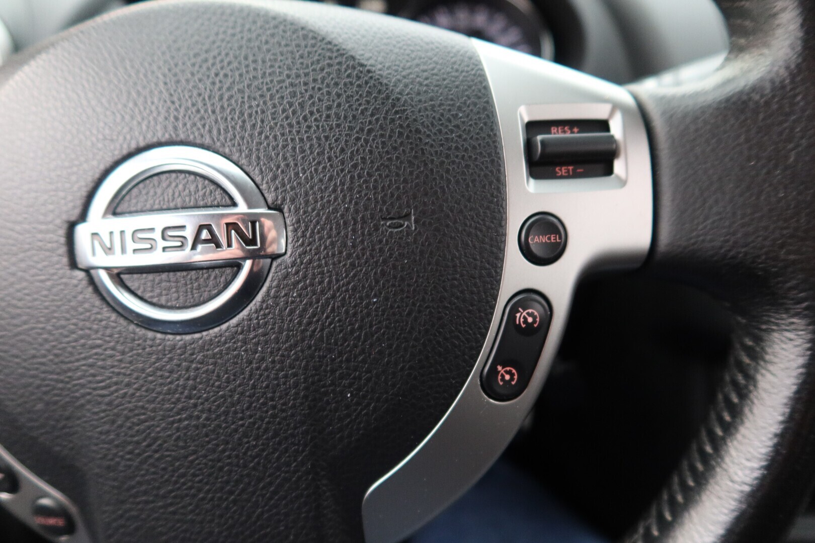 NISSAN Qashqai 2013