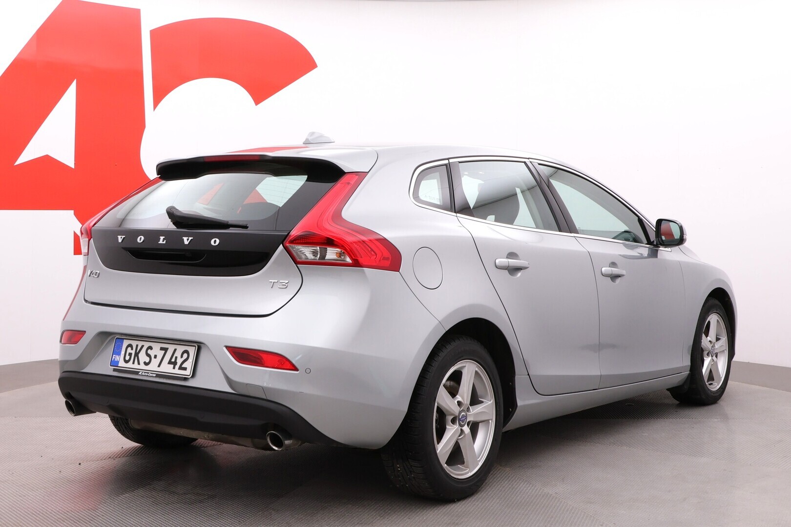 VOLVO V40 2013