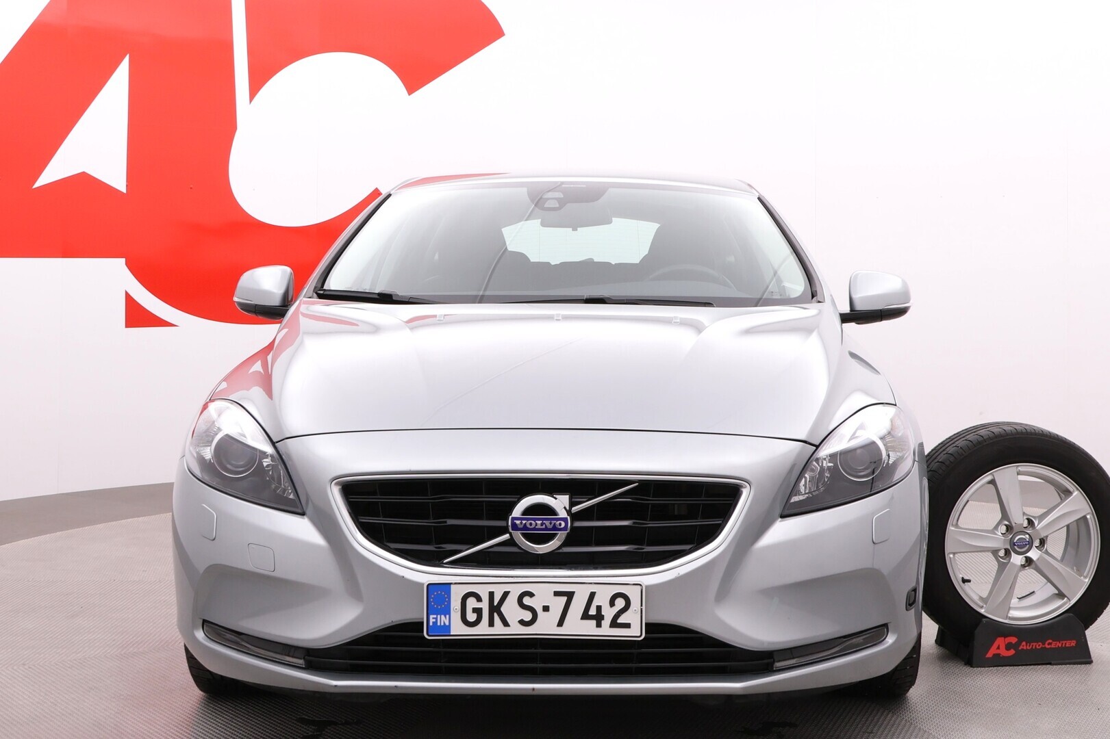 VOLVO V40 2013