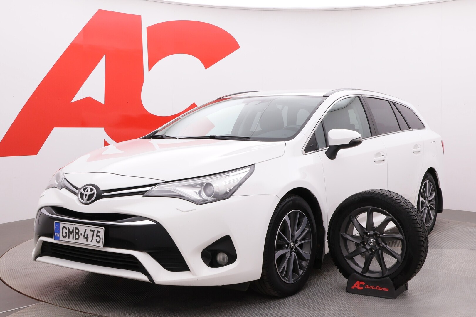 TOYOTA Avensis 2016