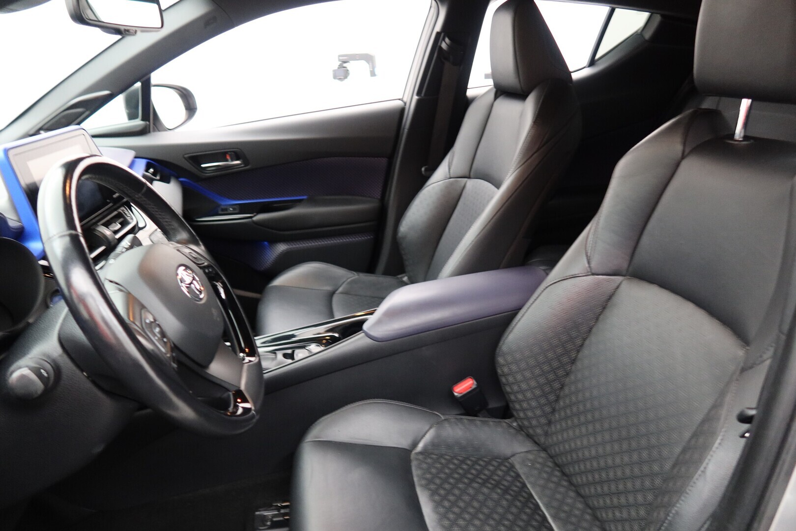 TOYOTA C-HR 2016