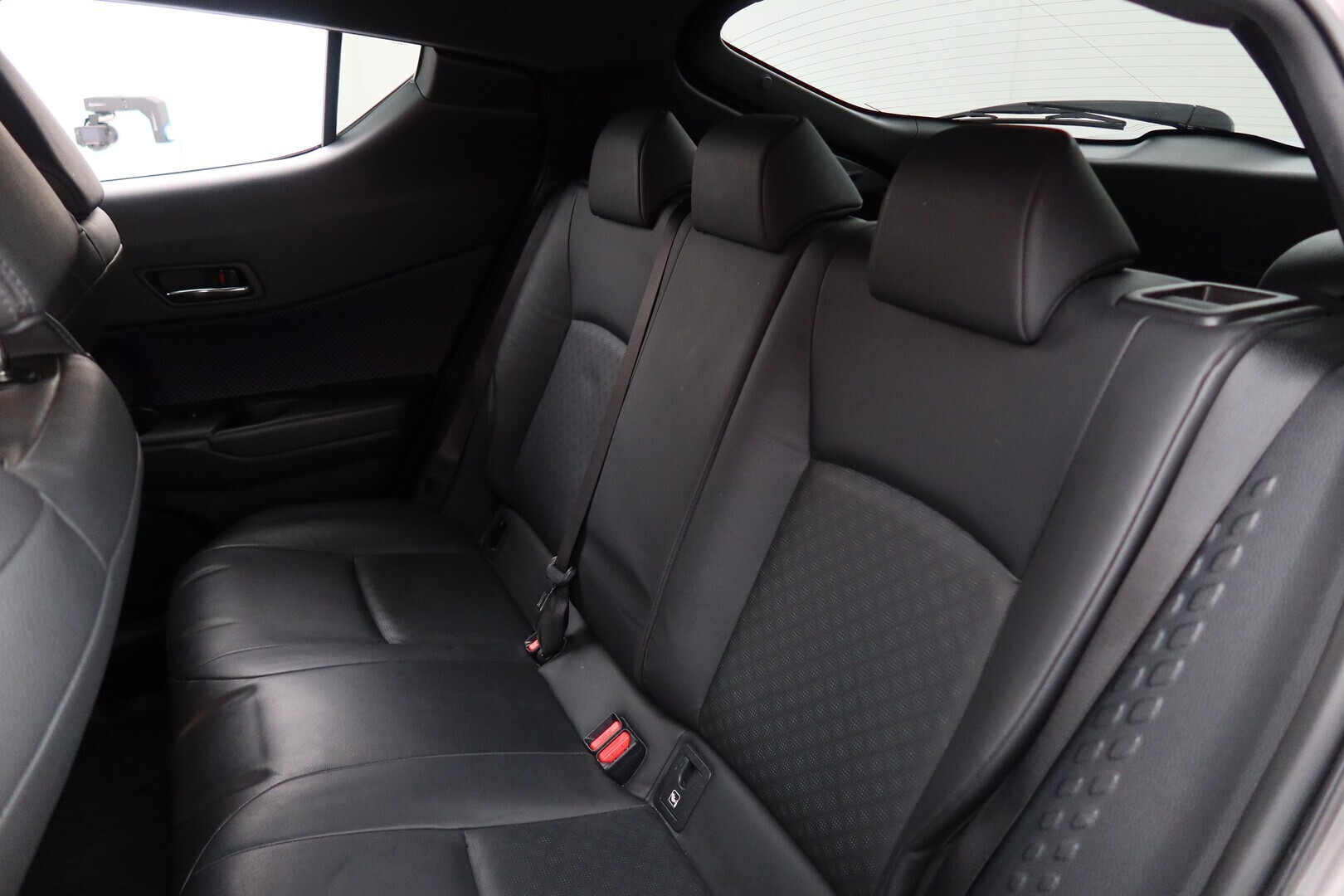 TOYOTA C-HR 2016