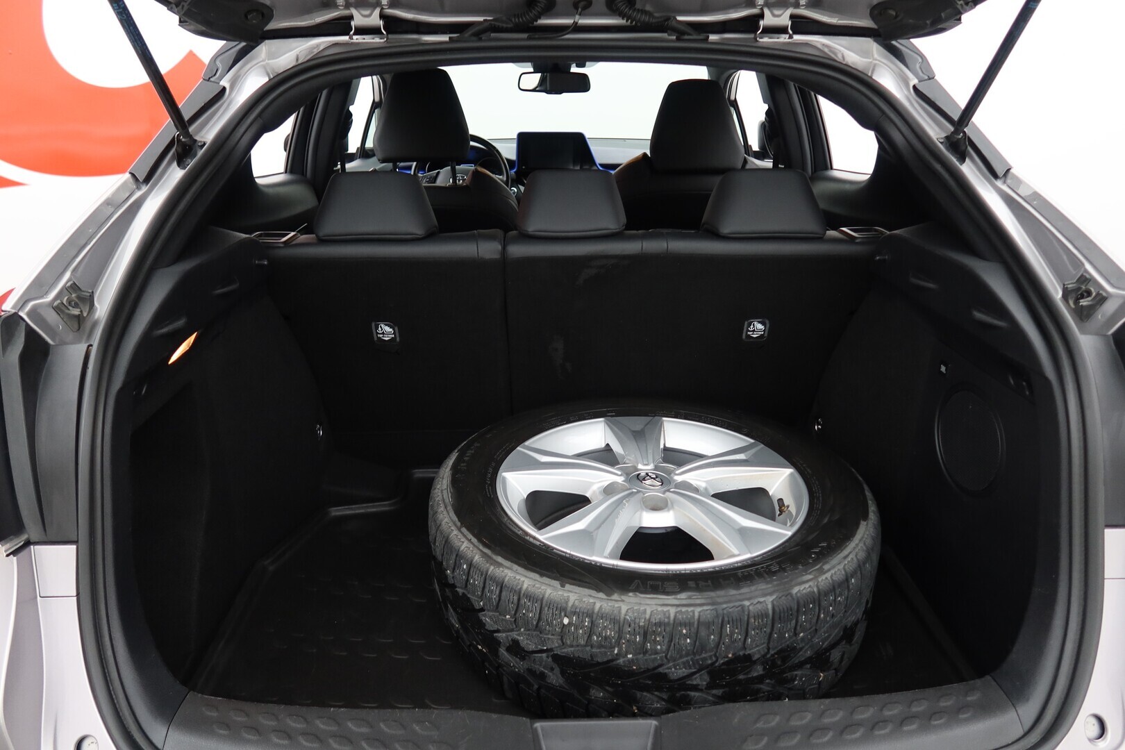 TOYOTA C-HR 2016