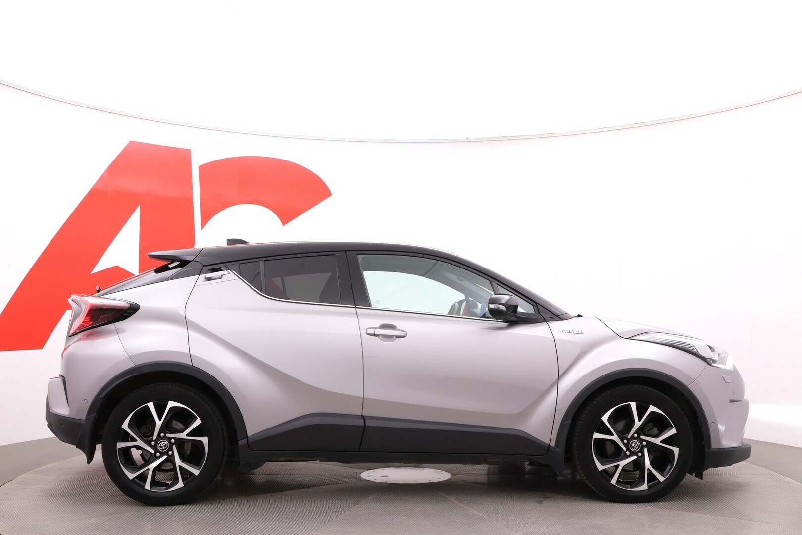 TOYOTA C-HR 2016