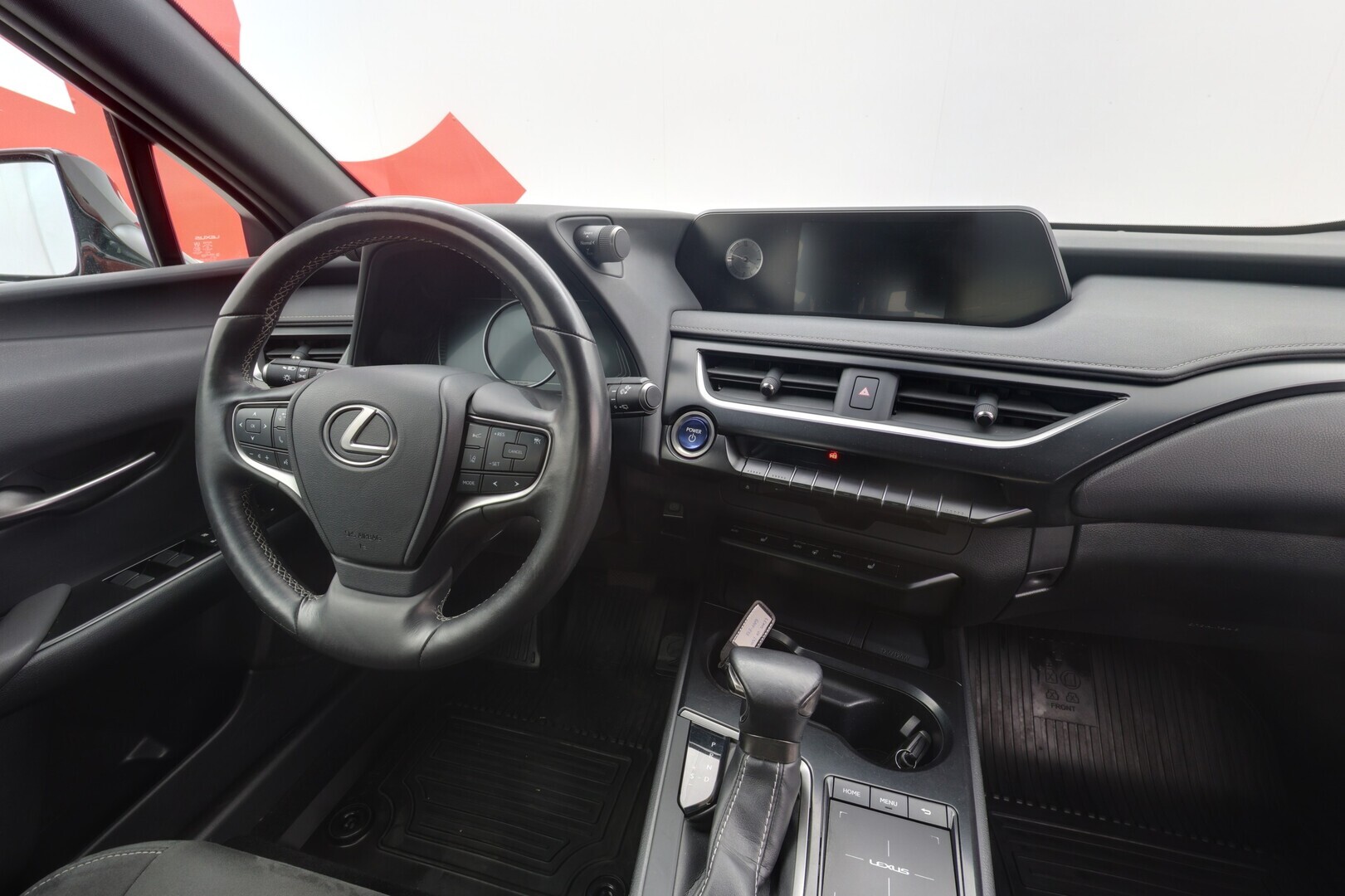 LEXUS UX 2019