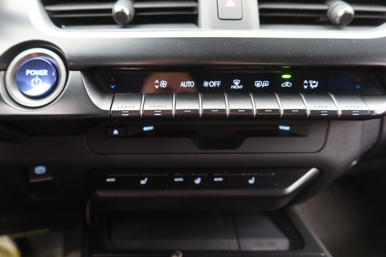 LEXUS UX 2019