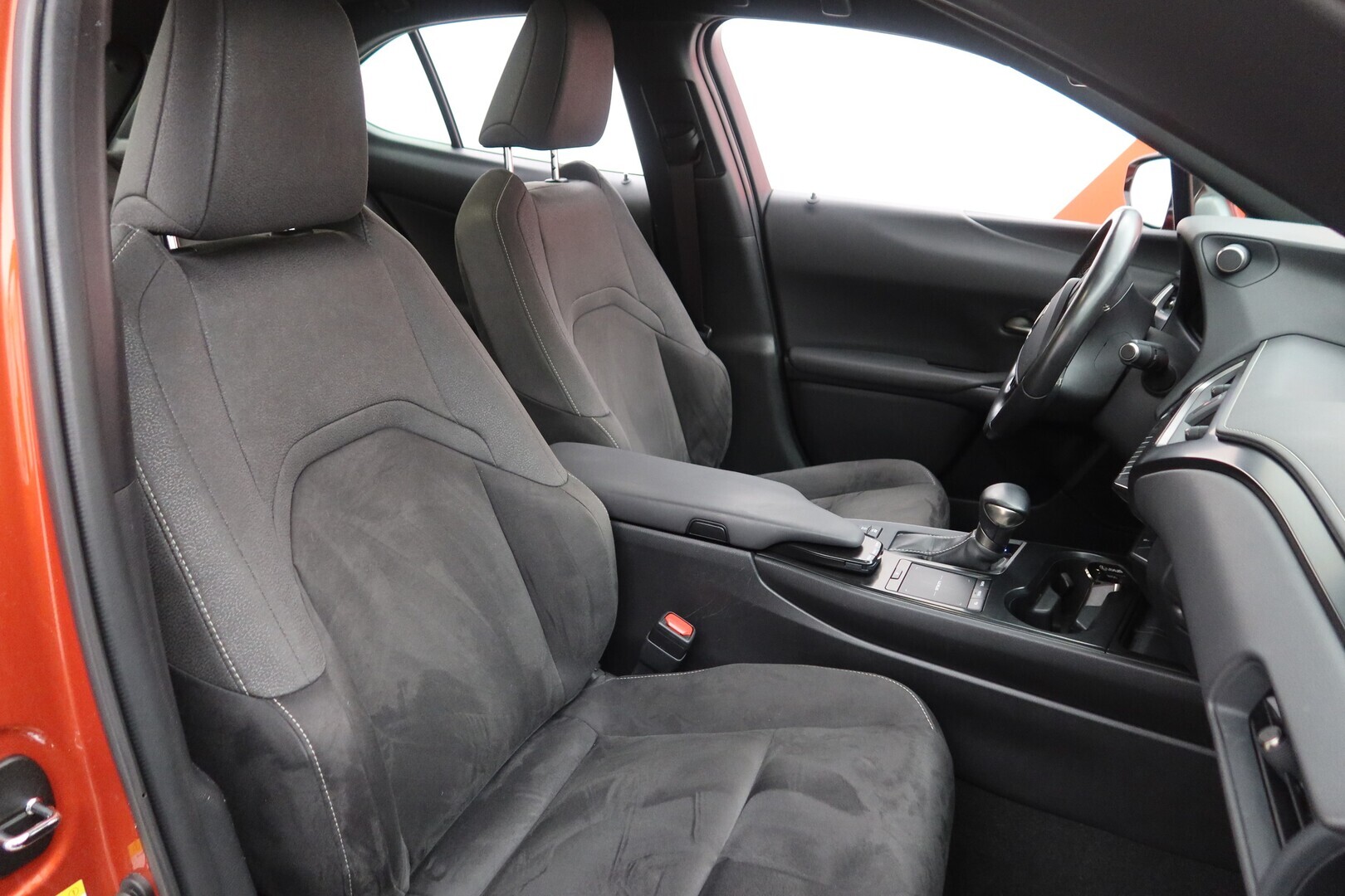 LEXUS UX 2019