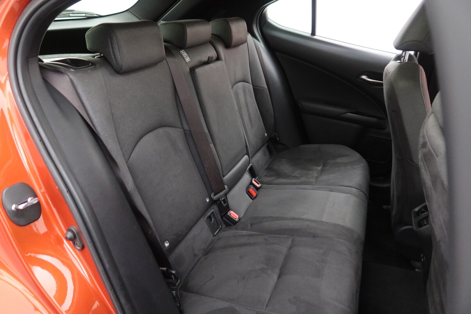 LEXUS UX 2019