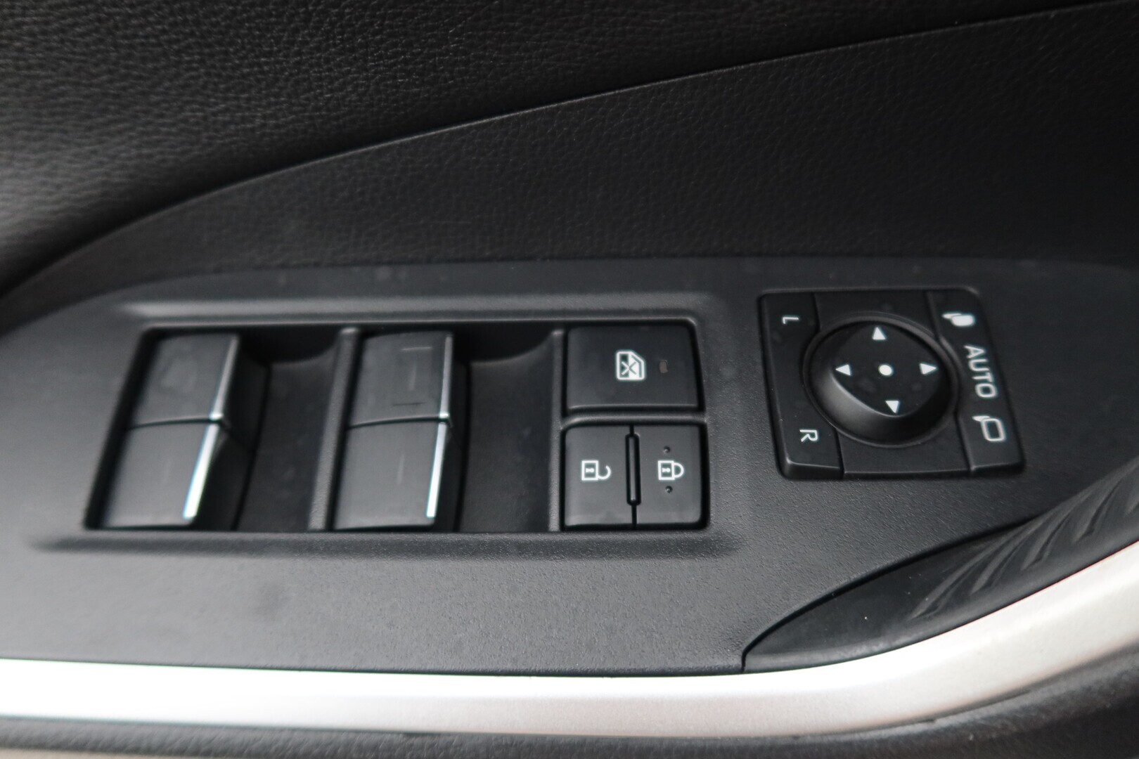 TOYOTA RAV4 Plug-in 2022