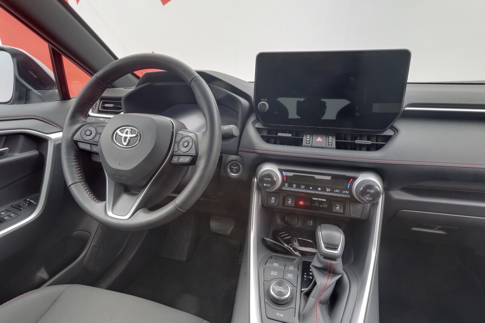 TOYOTA RAV4 Plug-in 2024