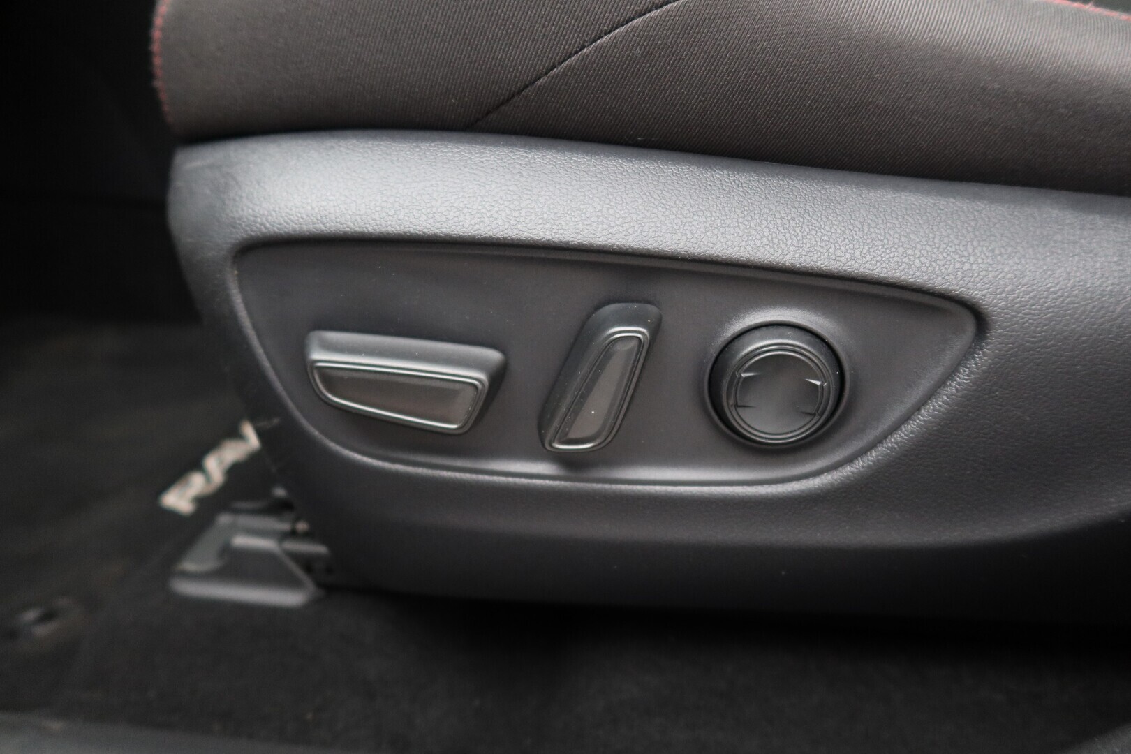 TOYOTA RAV4 Plug-in 2024