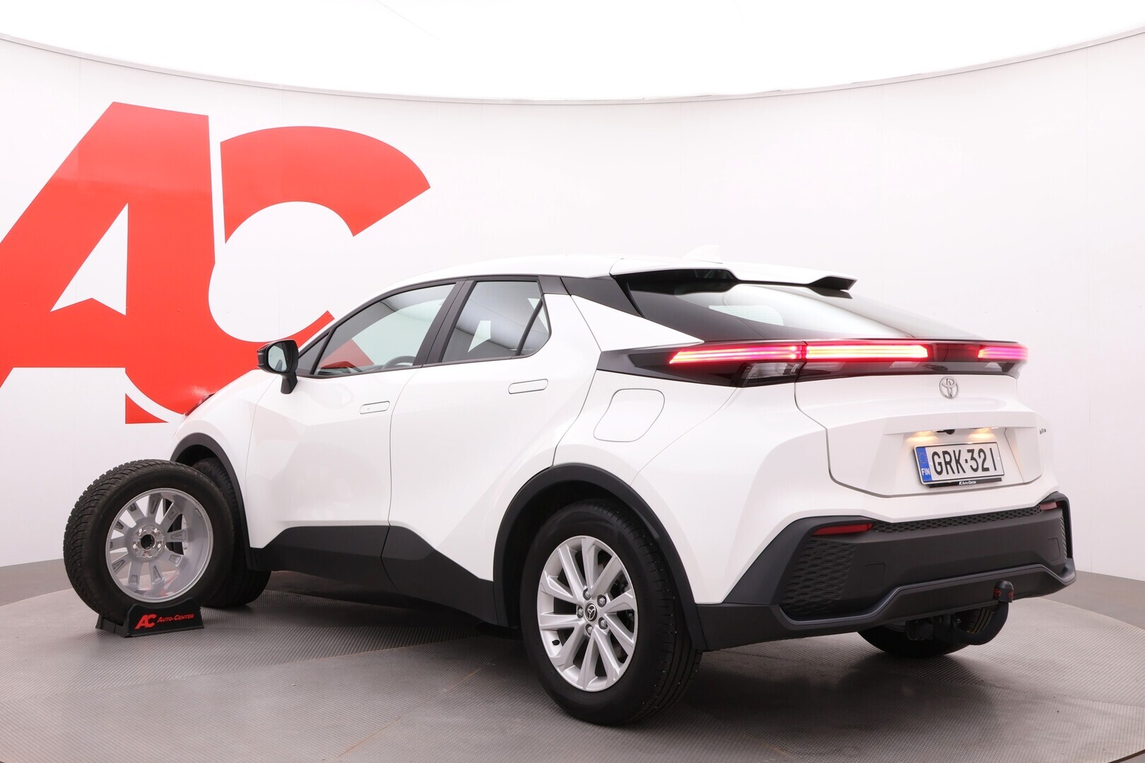 TOYOTA C-HR 2025