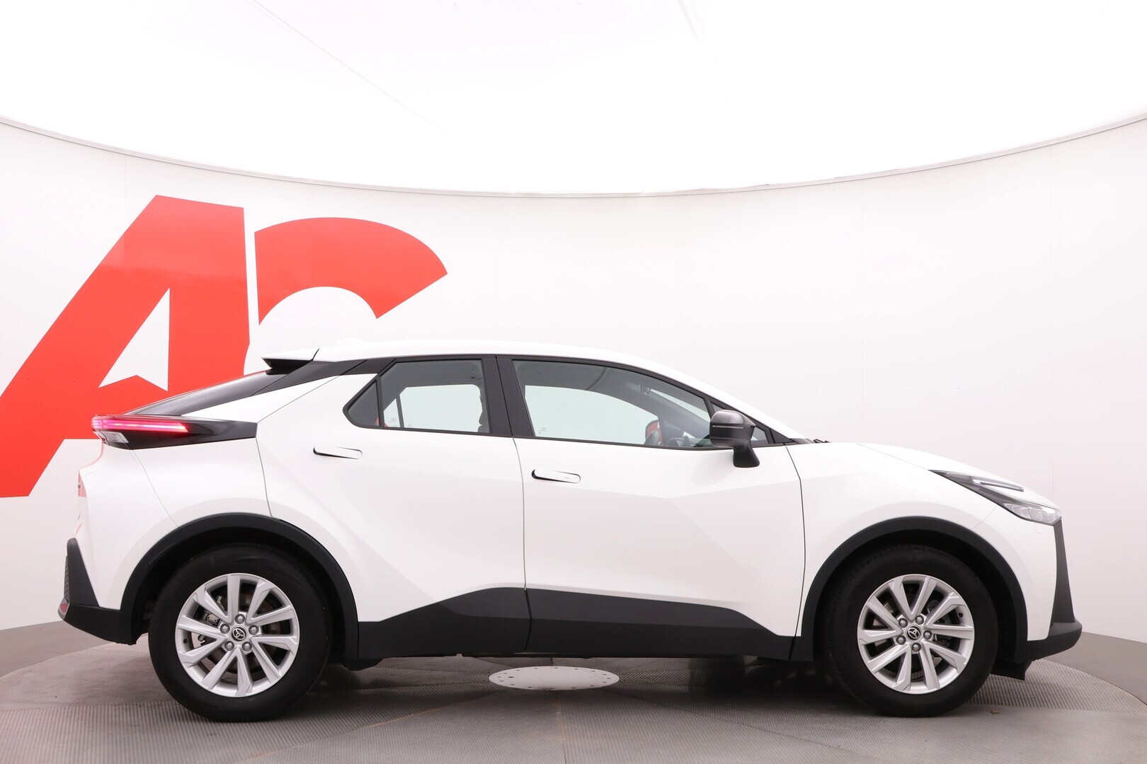 TOYOTA C-HR 2025