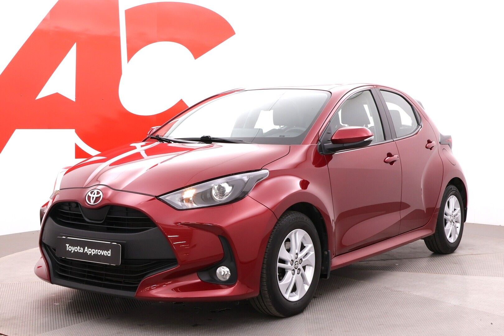 TOYOTA Yaris 2021
