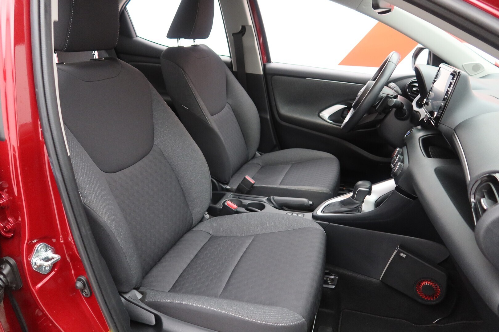 TOYOTA Yaris 2021