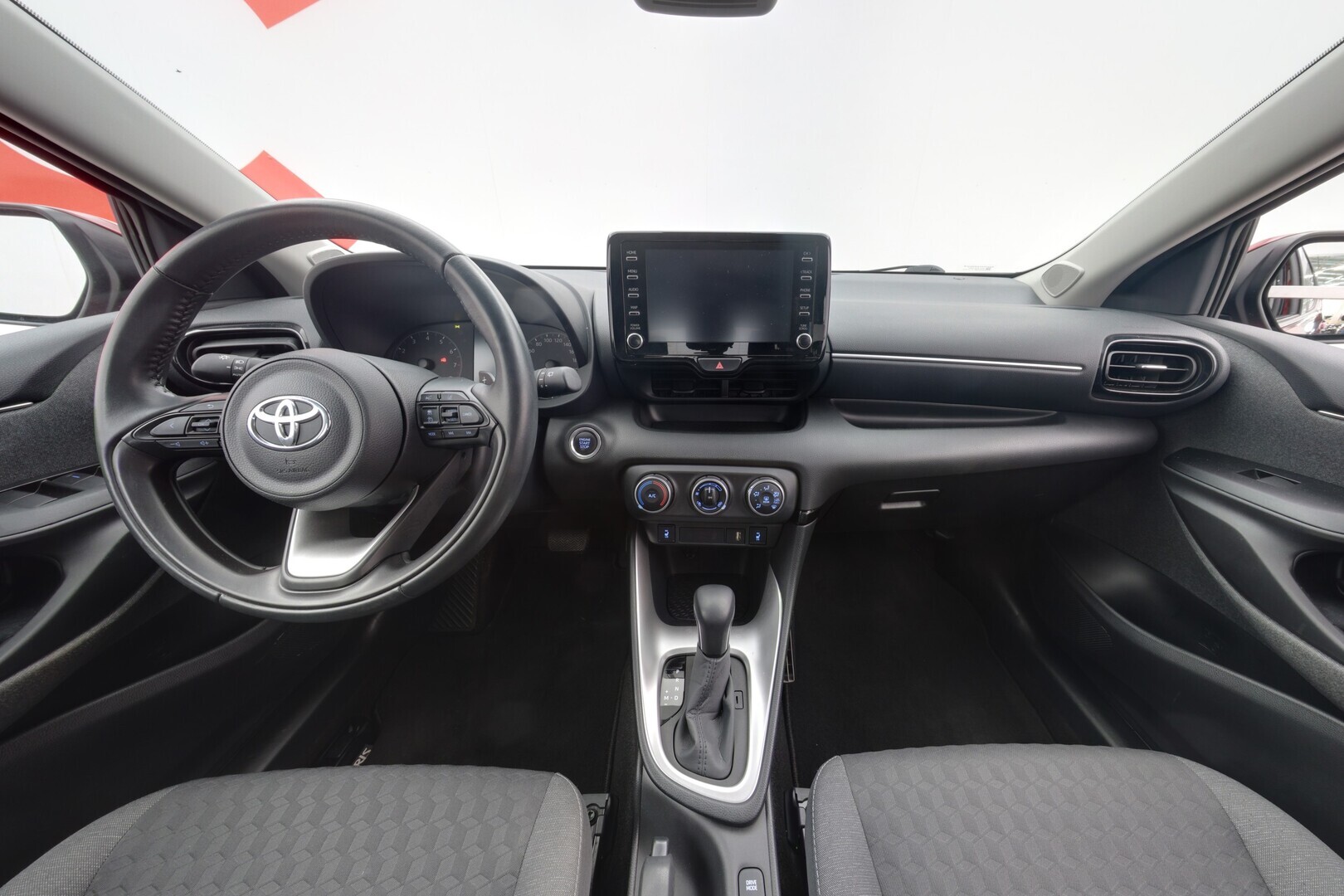 TOYOTA Yaris 2021