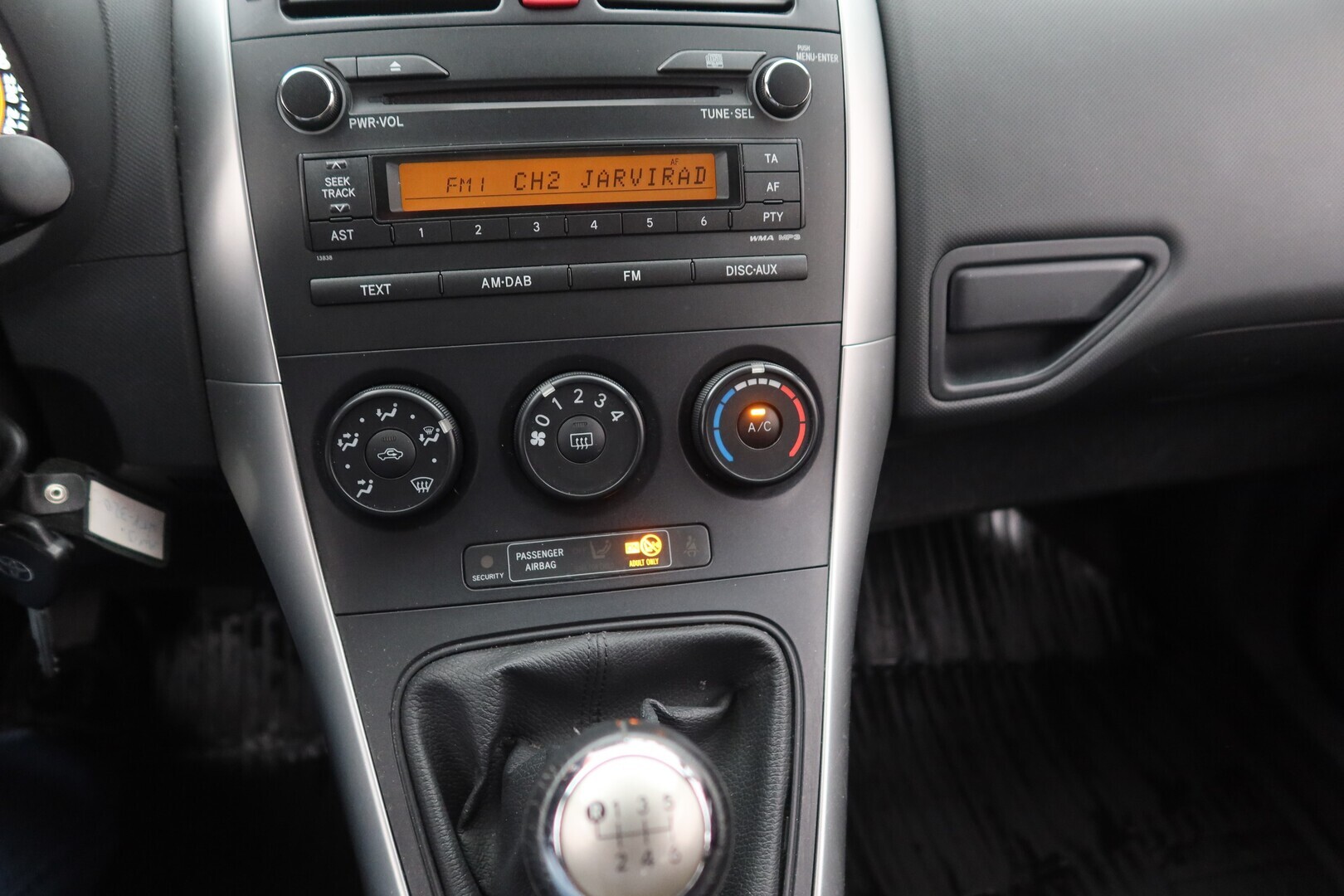TOYOTA Auris 2010