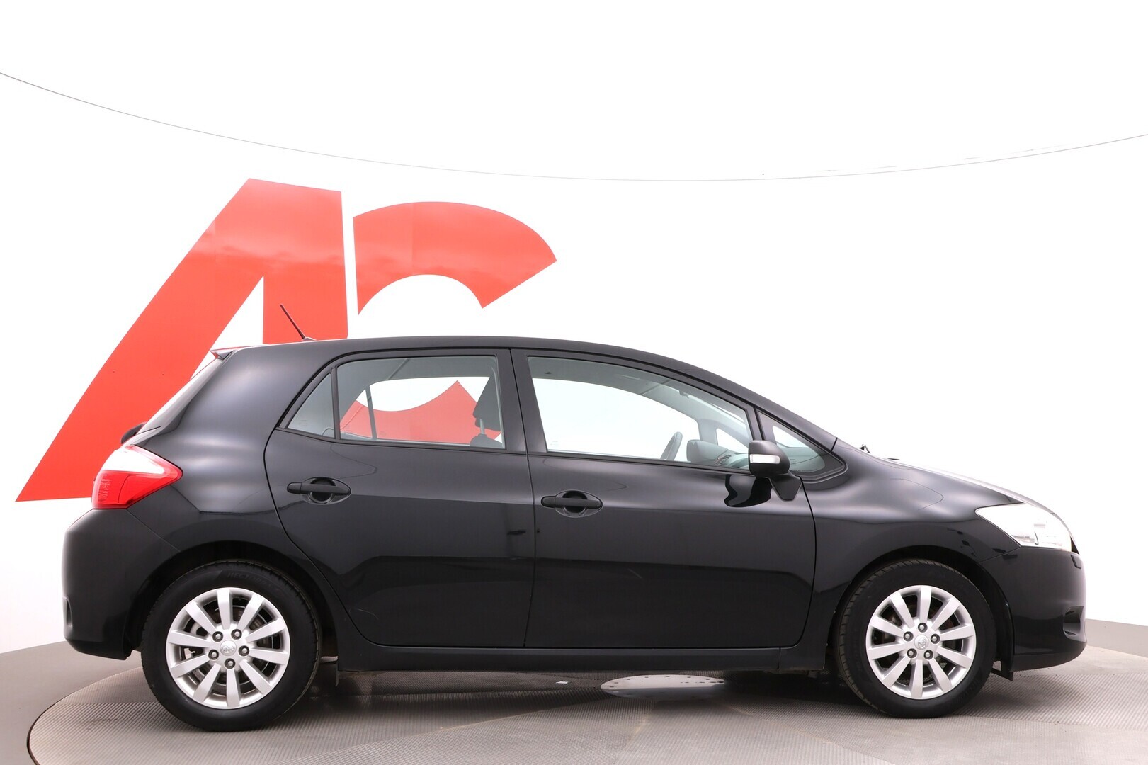 TOYOTA Auris 2010