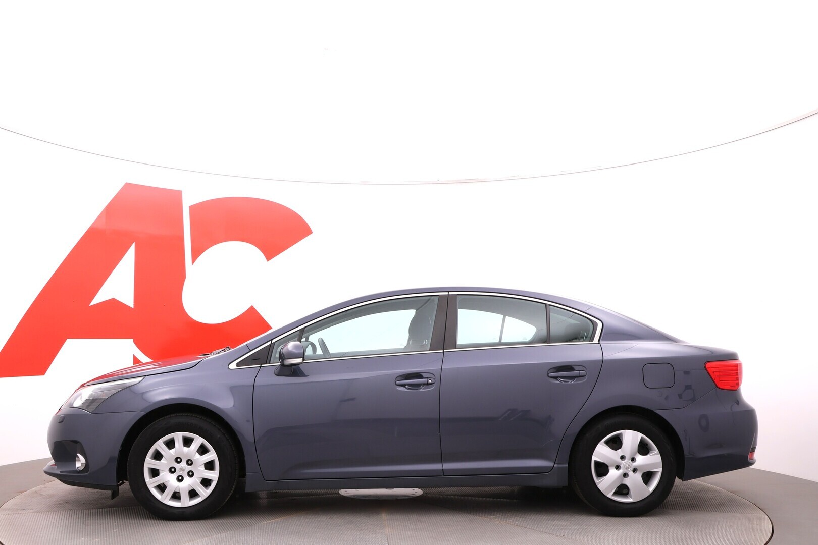 TOYOTA Avensis 2012