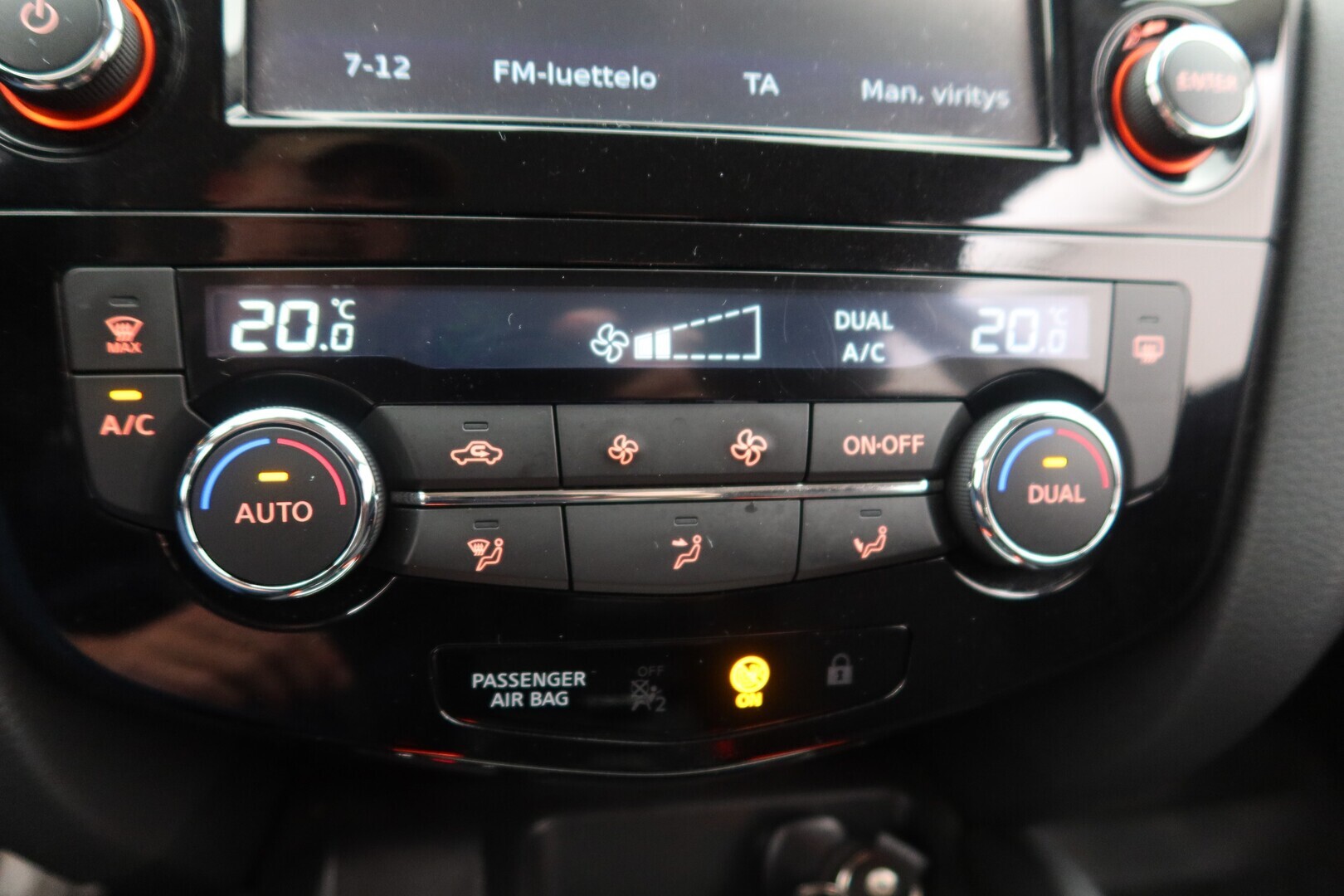 NISSAN Qashqai 2017