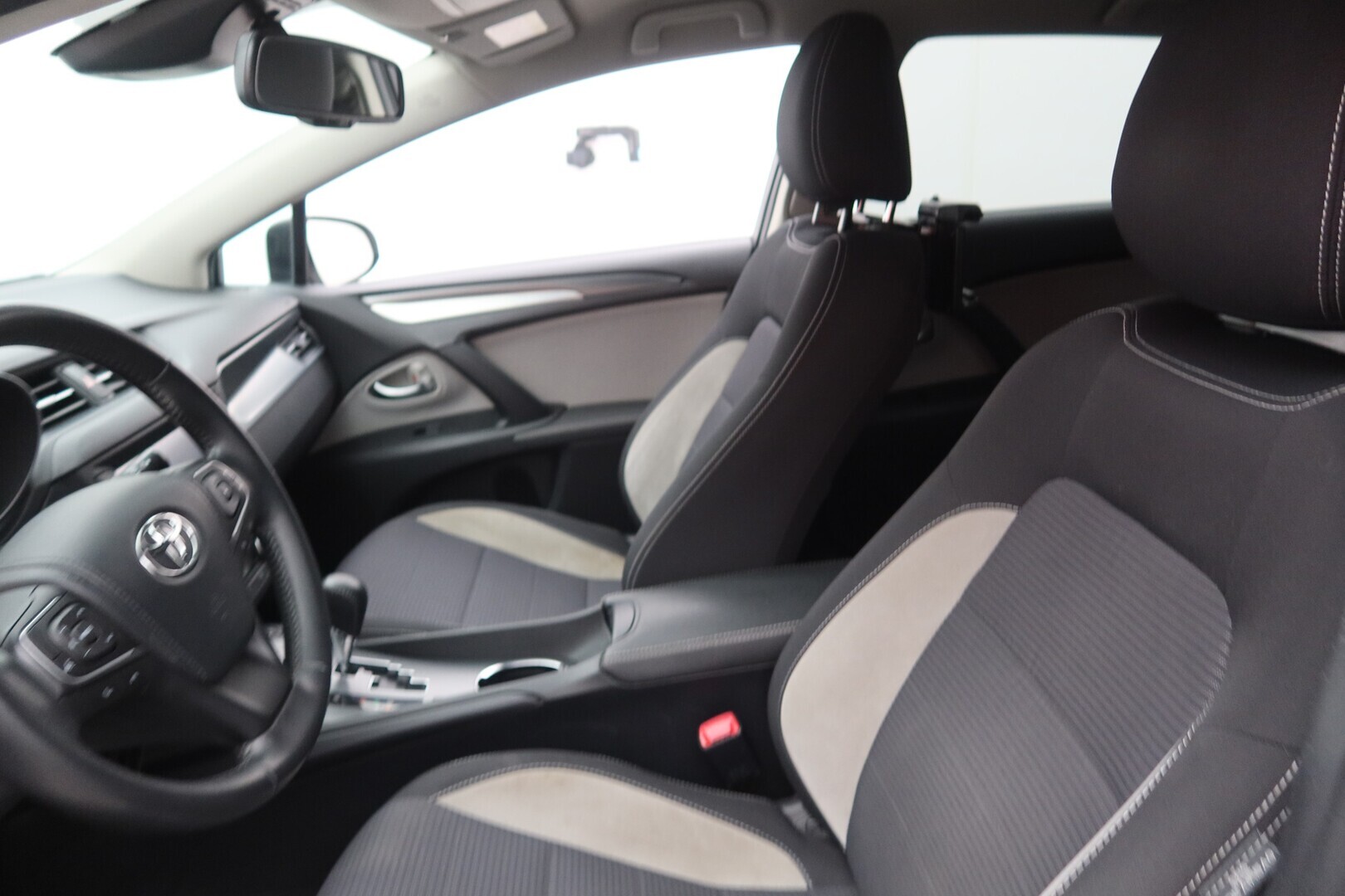 TOYOTA Avensis 2018