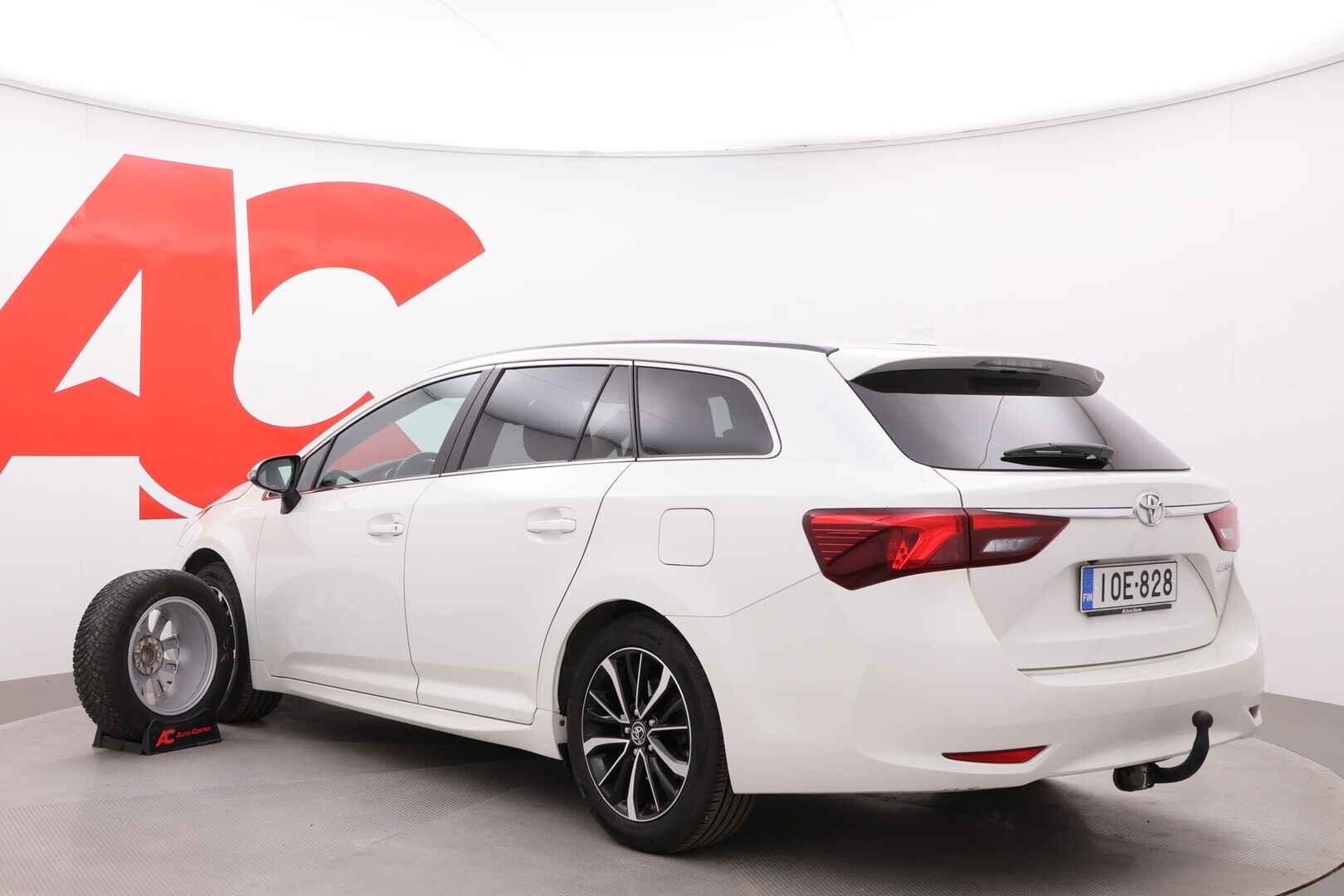 TOYOTA Avensis 2018