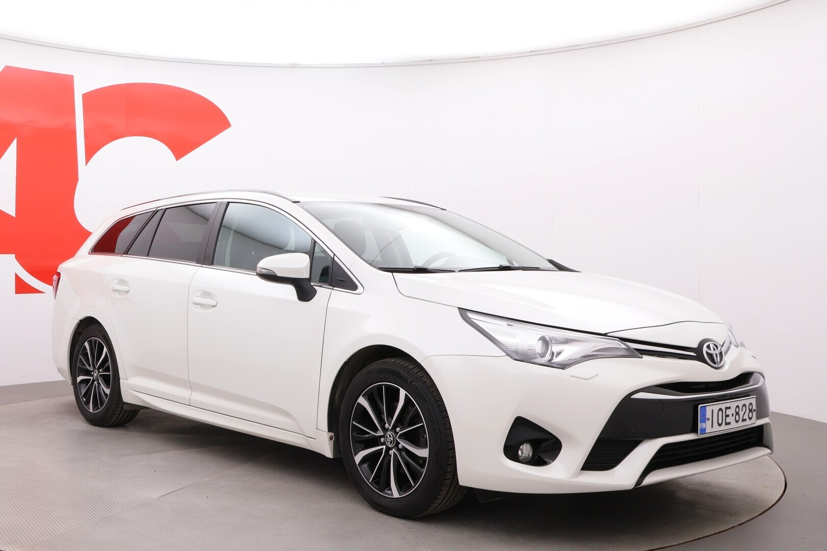 TOYOTA Avensis 2018